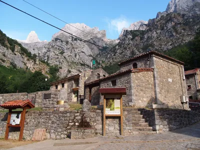 Refugio de Vega de Ario - Caín (por Canal de Trea)