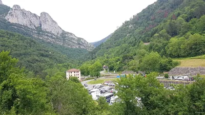 E2. Errege bidea: Izaba - Belaguako aterpea