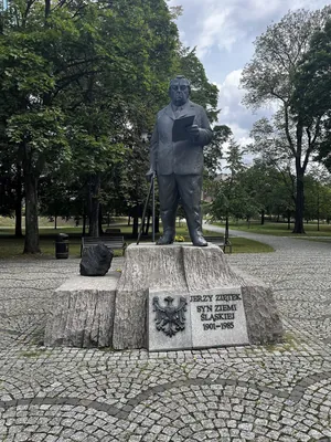 Szlak Bohaterów Wieży Spadochronowej