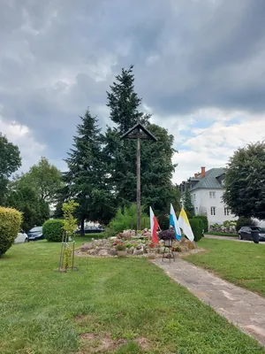 Miedniewice - Kowiesy, Urząd Gminy