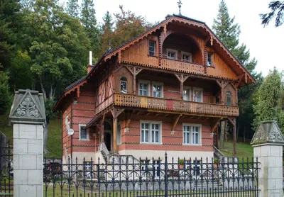 Leśny Dworek – Bartnica (stacja kolejowa)