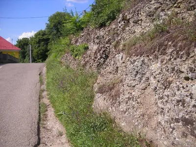 P■ (Perőcsény – Strázsa-hegy)