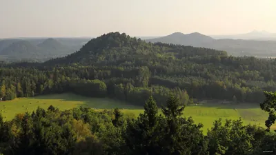 [Z] vrchol Stříbrník