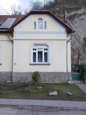 S▲ (Trianoni emlékmű)