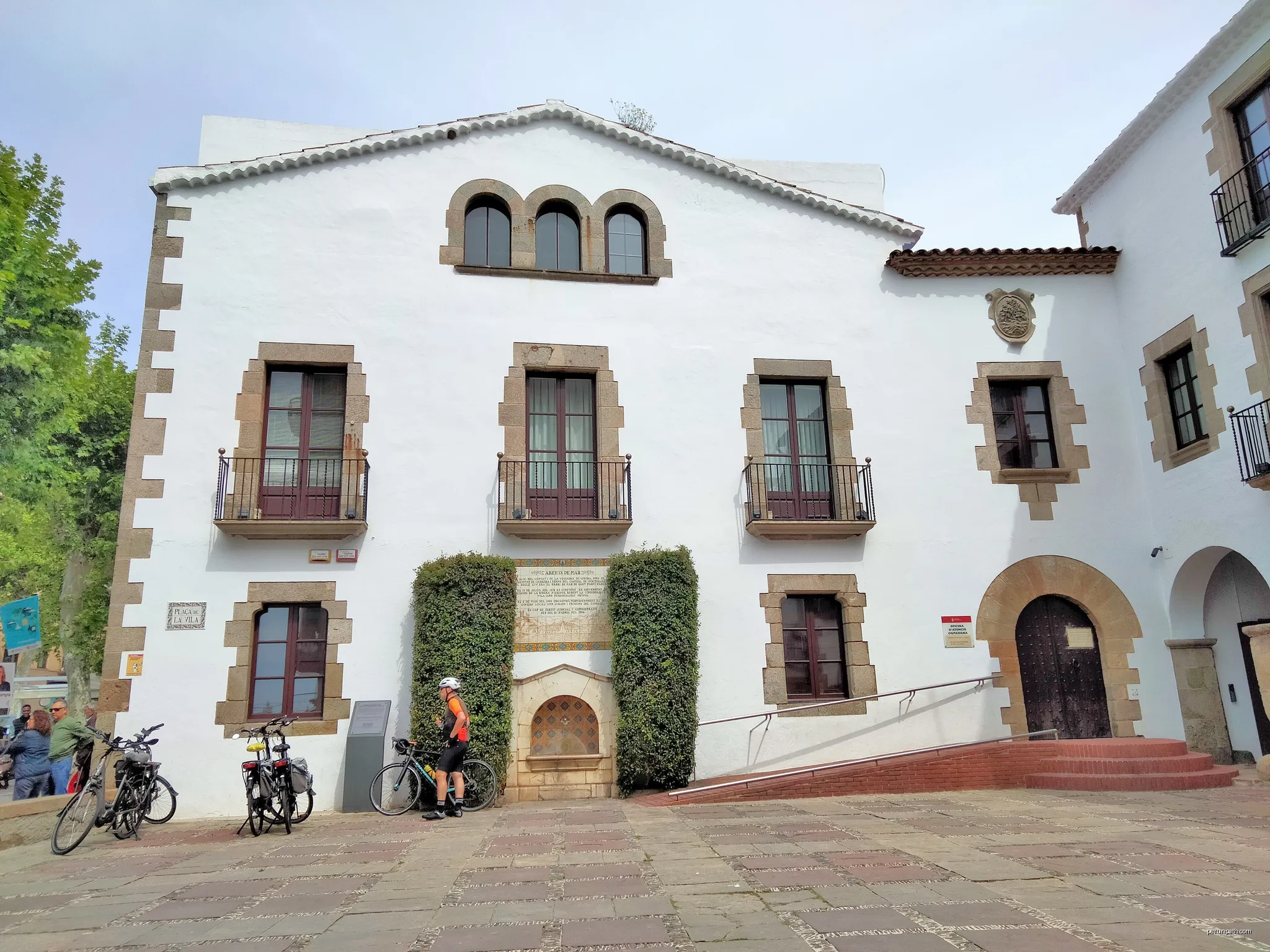 Arxiu Històric Fidel Fita, riera del Bisbe Pol 10 - pl. de la Vila (Arenys de Mar) | Autor: Enric | Licencja: CC BY-SA 4.0 | Źródło: Wikimedia Commons