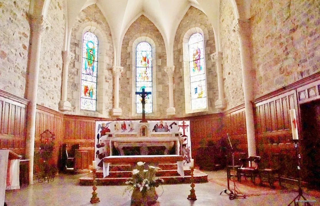 église Saint-Julien | Autor: Bastien.pierre | Licencja: CC BY-SA 4.0 | Źródło: Wikimedia Commons