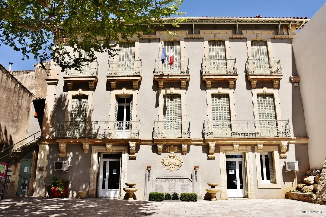 La Mairie | Autor: Bastien.pierre | Licencja: CC BY-SA 4.0 | Źródło: Wikimedia Commons
