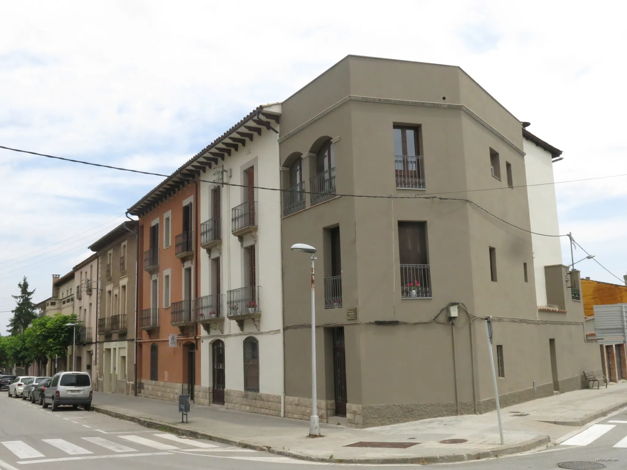 Antic Hotel Ristol (Tona) | Autor: Enric | Licencja: CC BY-SA 4.0 | Źródło: Wikimedia Commons
