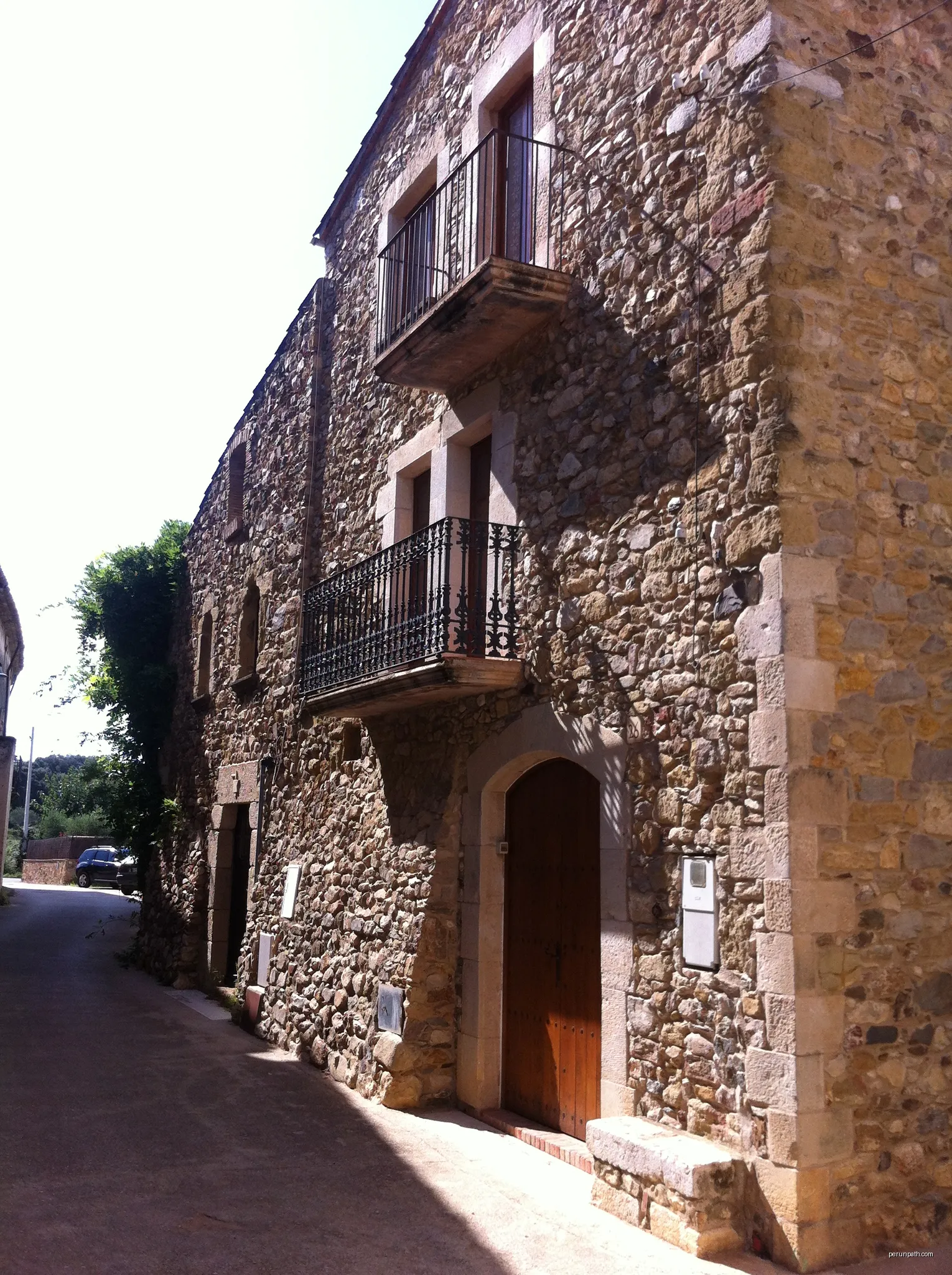 Monells a l'ermita de Sant Joan Salelles i el Molí d'en Frigola