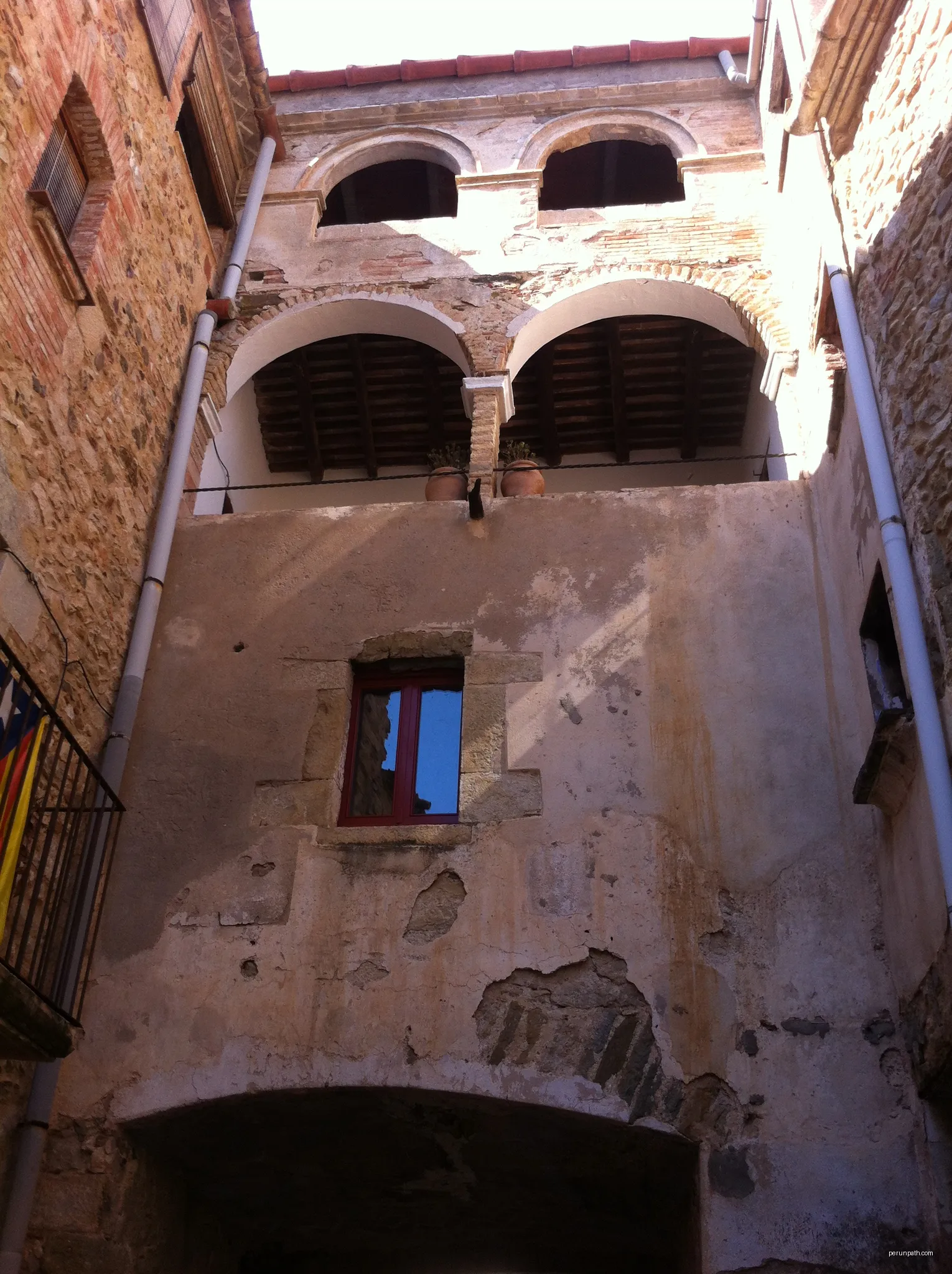 17118 Cruïlles, Monells i Sant Sadurní de l'Heura, Girona, Spain | Autor: Yliana S.P. | Licencja: CC BY-SA 3.0 | Źródło: Wikimedia Commons