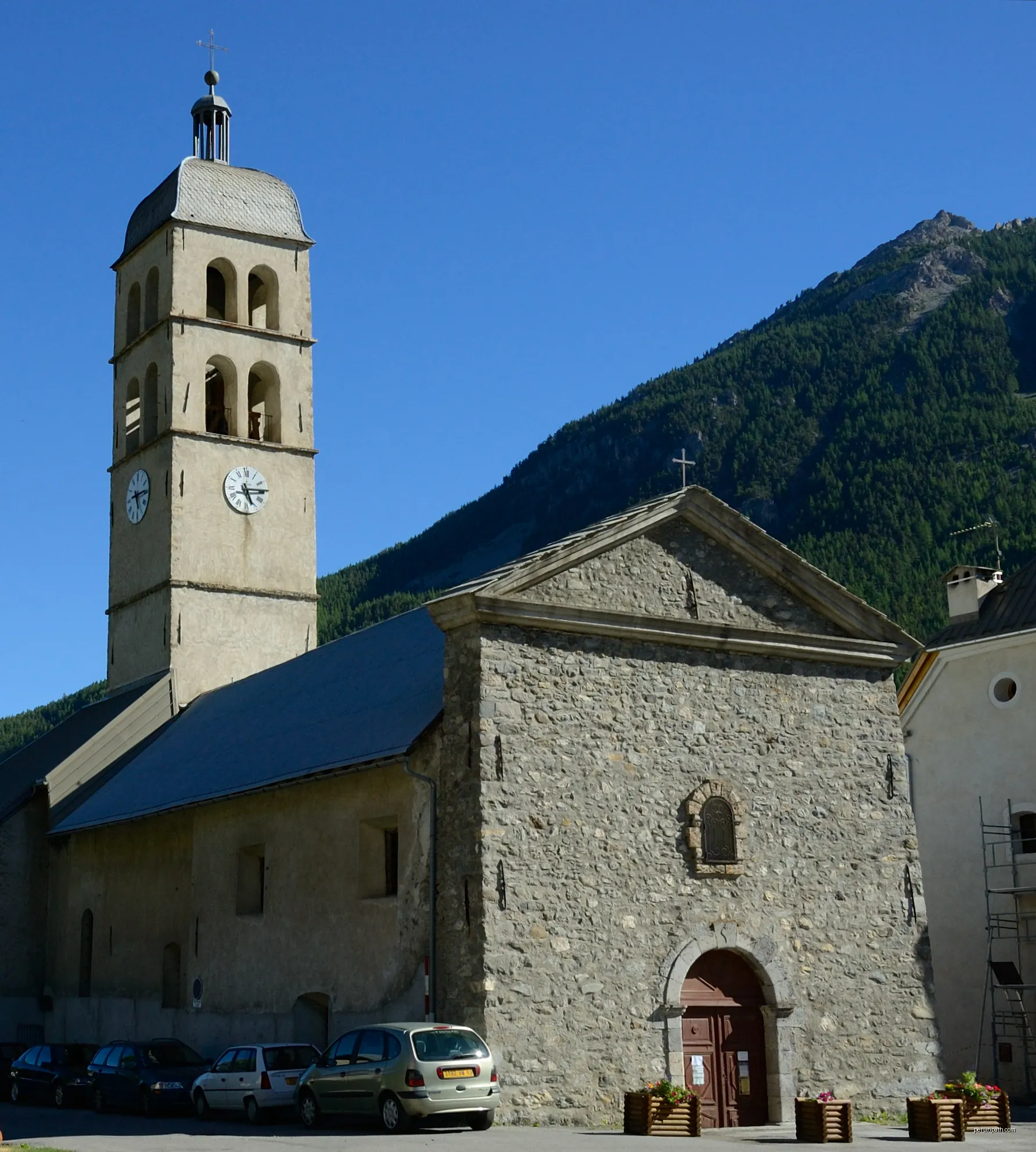 Église des Guibertes, Le Monêtier-les-Bains (Hautes-Alpes) | Autor: Odenel | Licencja: CC BY-SA 3.0 | Źródło: Wikimedia Commons