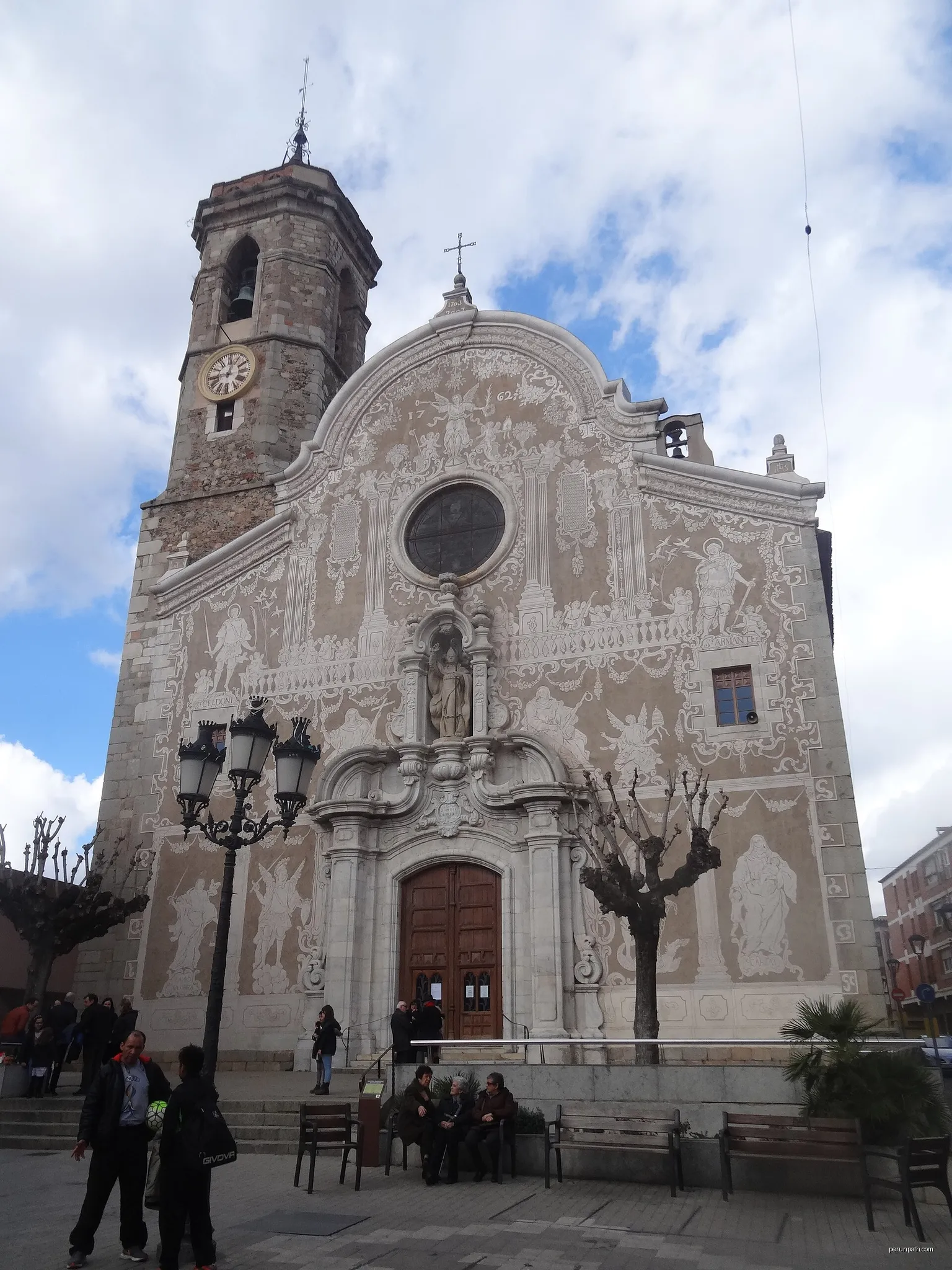 Església de Sant Martí de Sant Celoni | Autor: Jordiferrer | Licencja: CC BY-SA 4.0 | Źródło: Wikimedia Commons