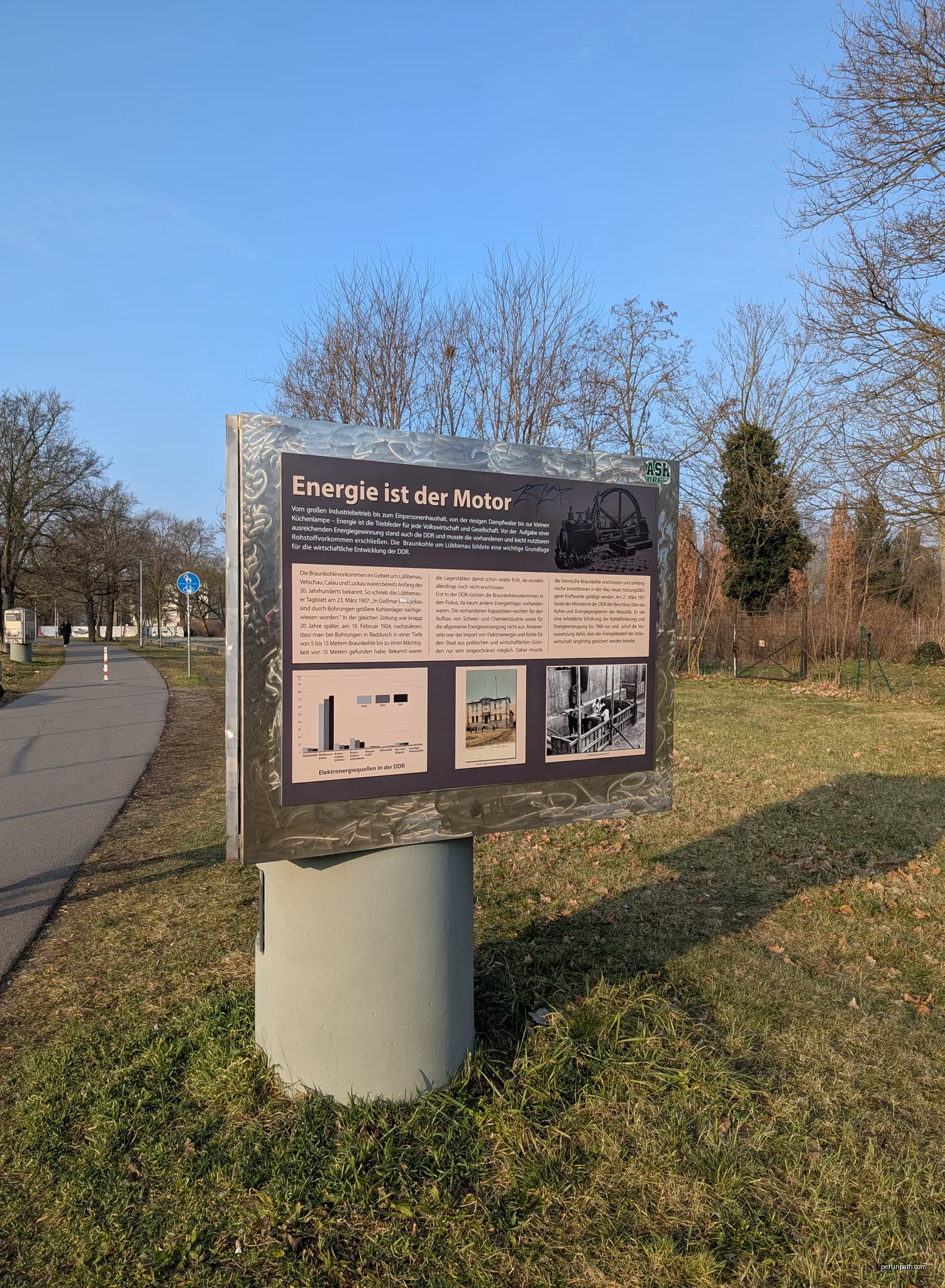 Energieweg, Lübbenau | Autor: Molgreen | Licencja: CC BY-SA 4.0 | Źródło: Wikimedia Commons