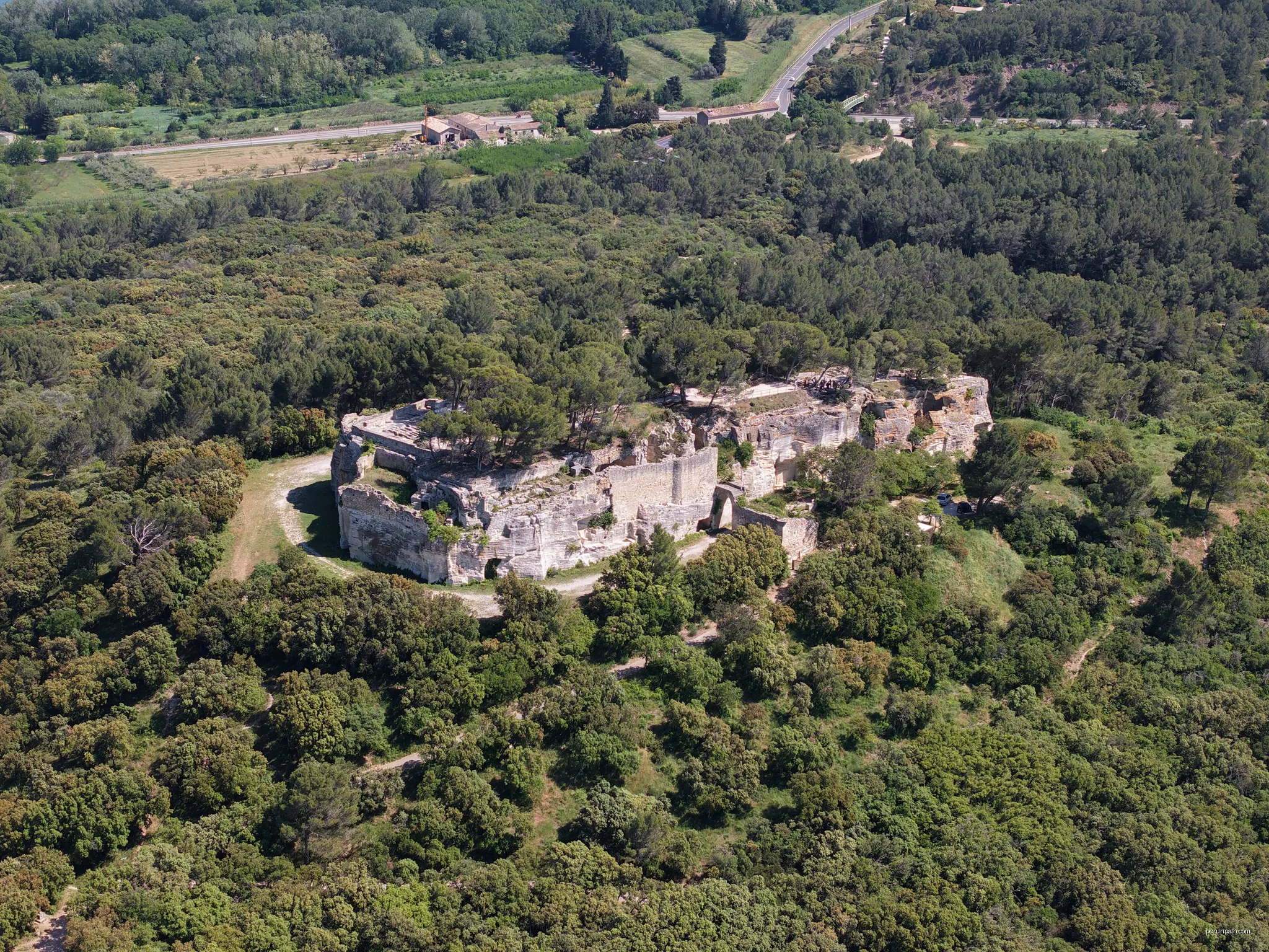 L’abbaye de Saint-Roman