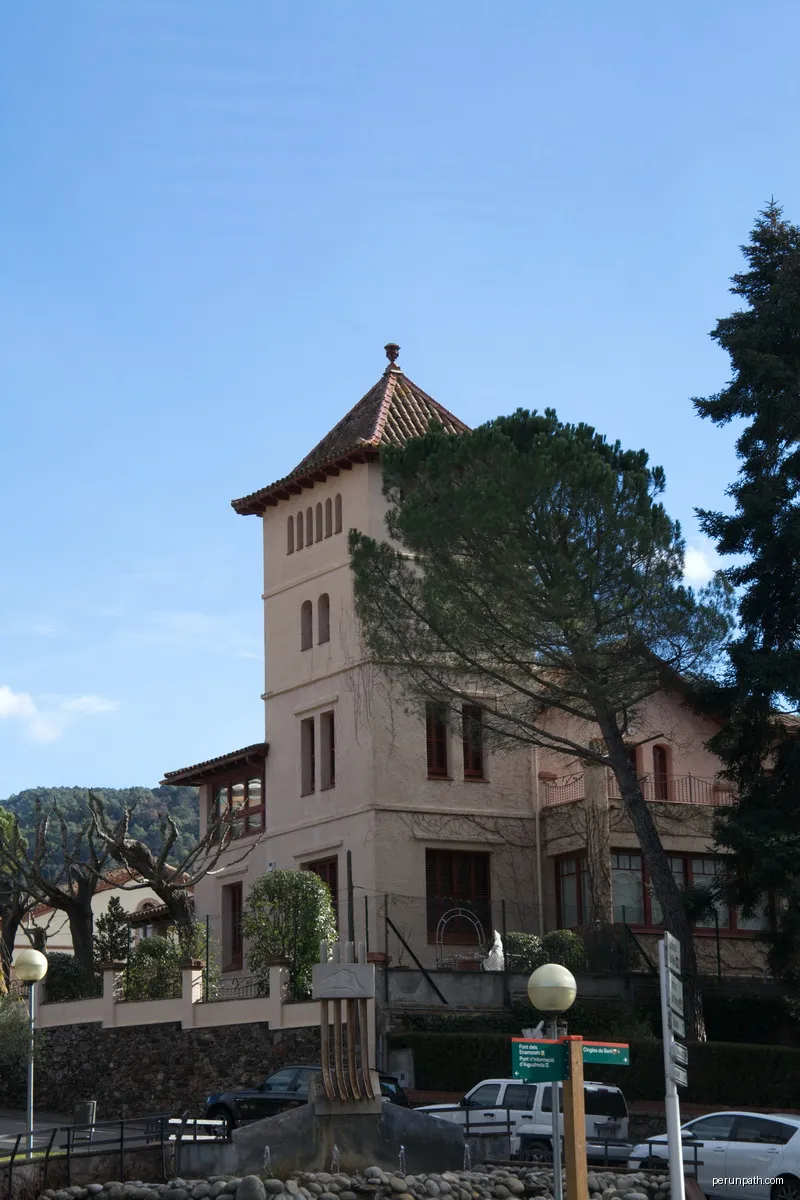 Bella Vista (Aiguafreda) | Autor: Amadalvarez | Licencja: CC BY-SA 3.0 | Źródło: Wikimedia Commons