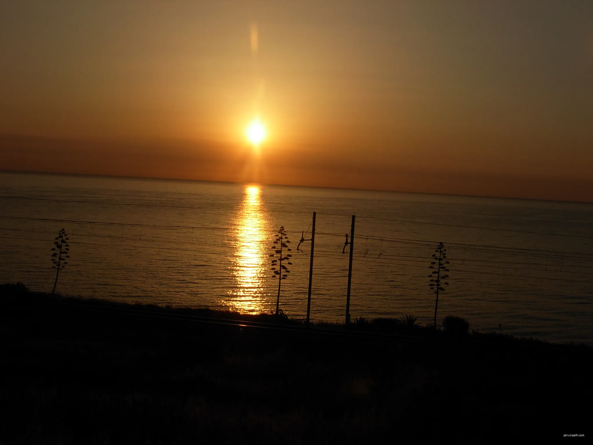 Alba sullo Jonio | Autor: Salvatore Migliari | Licencja: CC BY 3.0 | Źródło: Wikimedia Commons