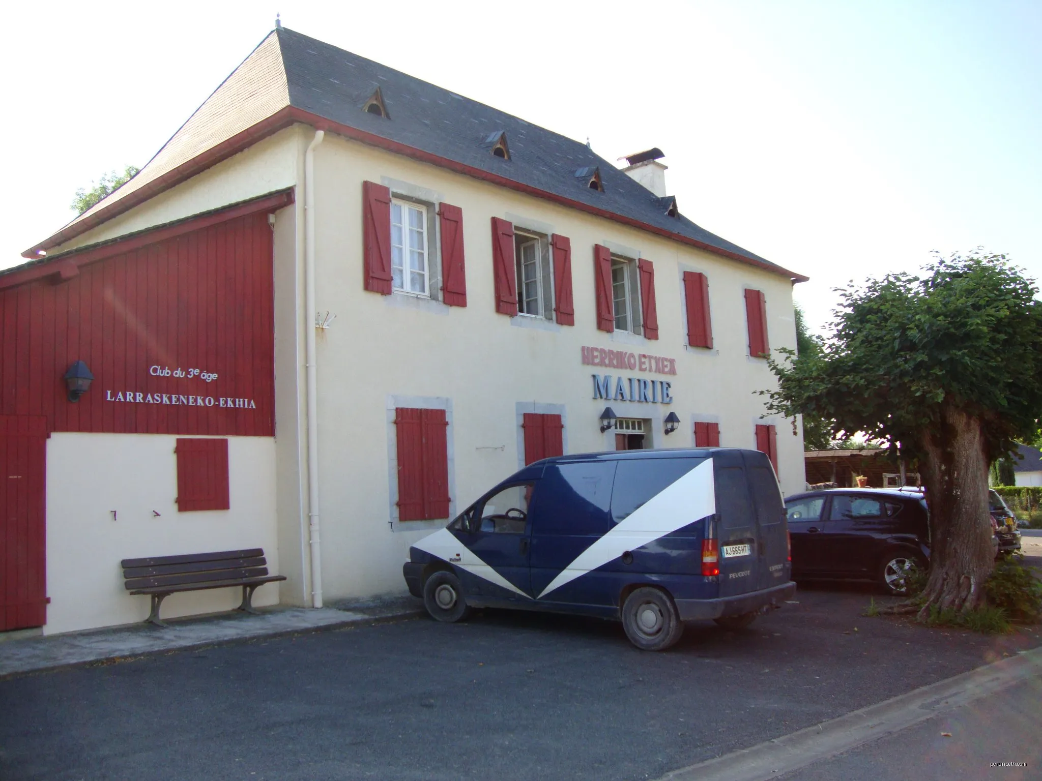 La grotte des Laminak