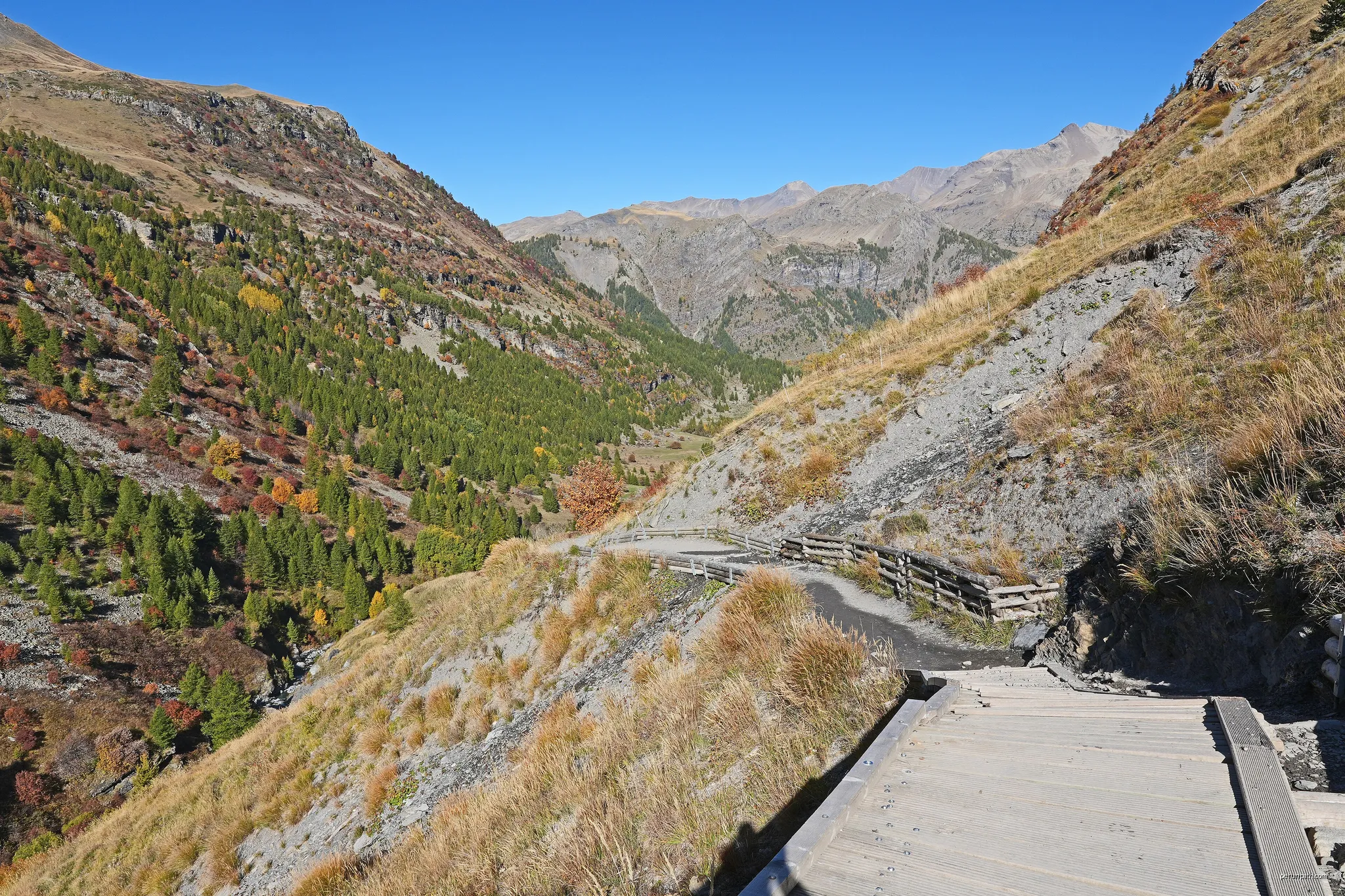 Improvements on the path leading from Prapic to the Saut du Laire (Hautes-Alpes, France) | Autor: Pline | Licencja: CC BY-SA 4.0 | Źródło: Wikimedia Commons
