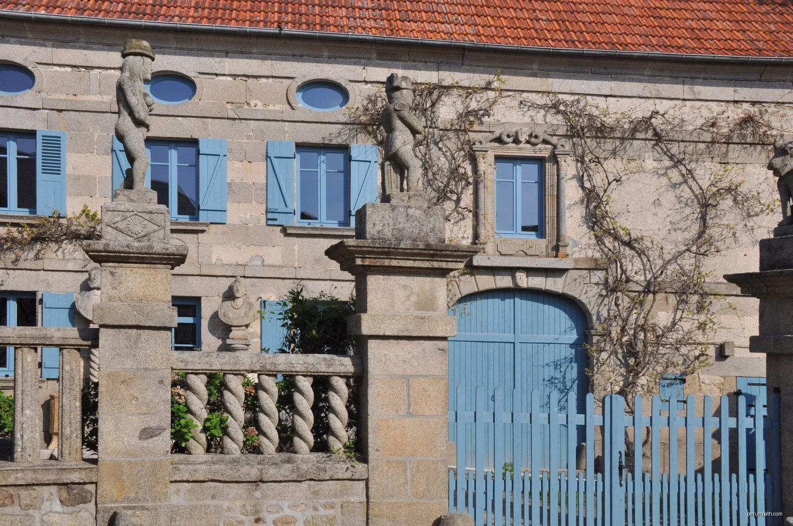 Masgot, village sculpté et l'église de Sous-Parsat