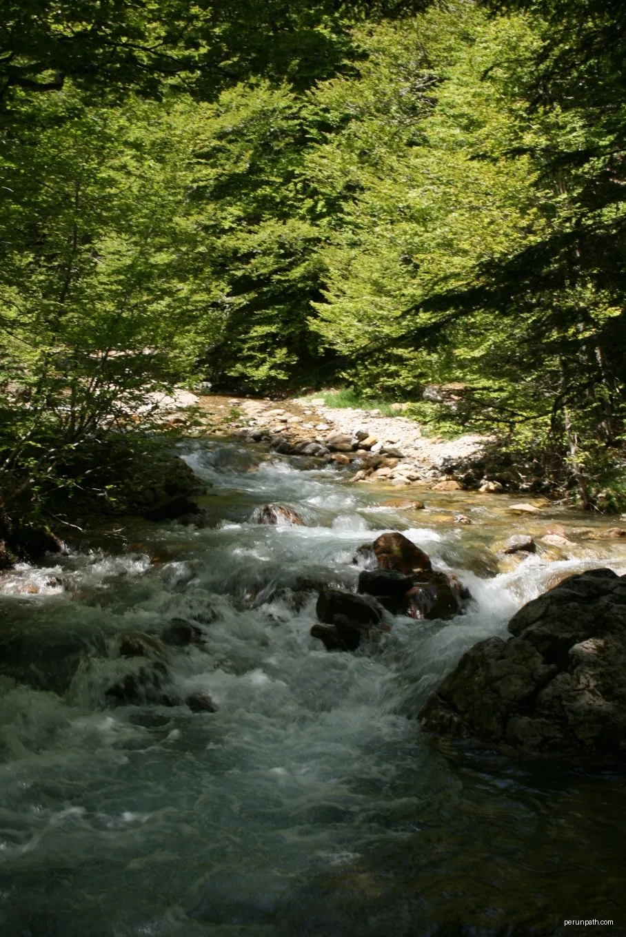 Sentier du Lac d'Estaëns