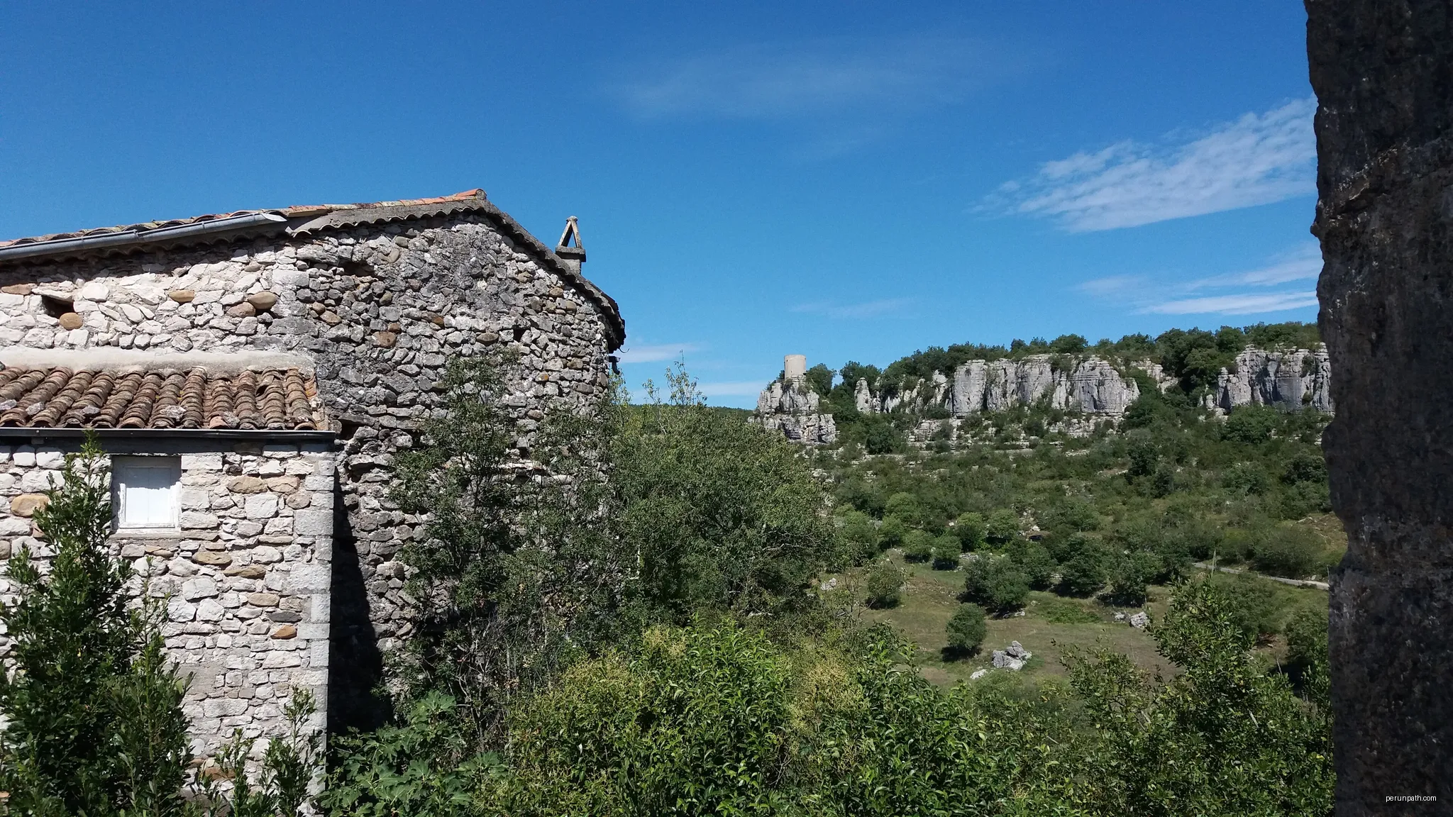 Viaduc - Église Romane