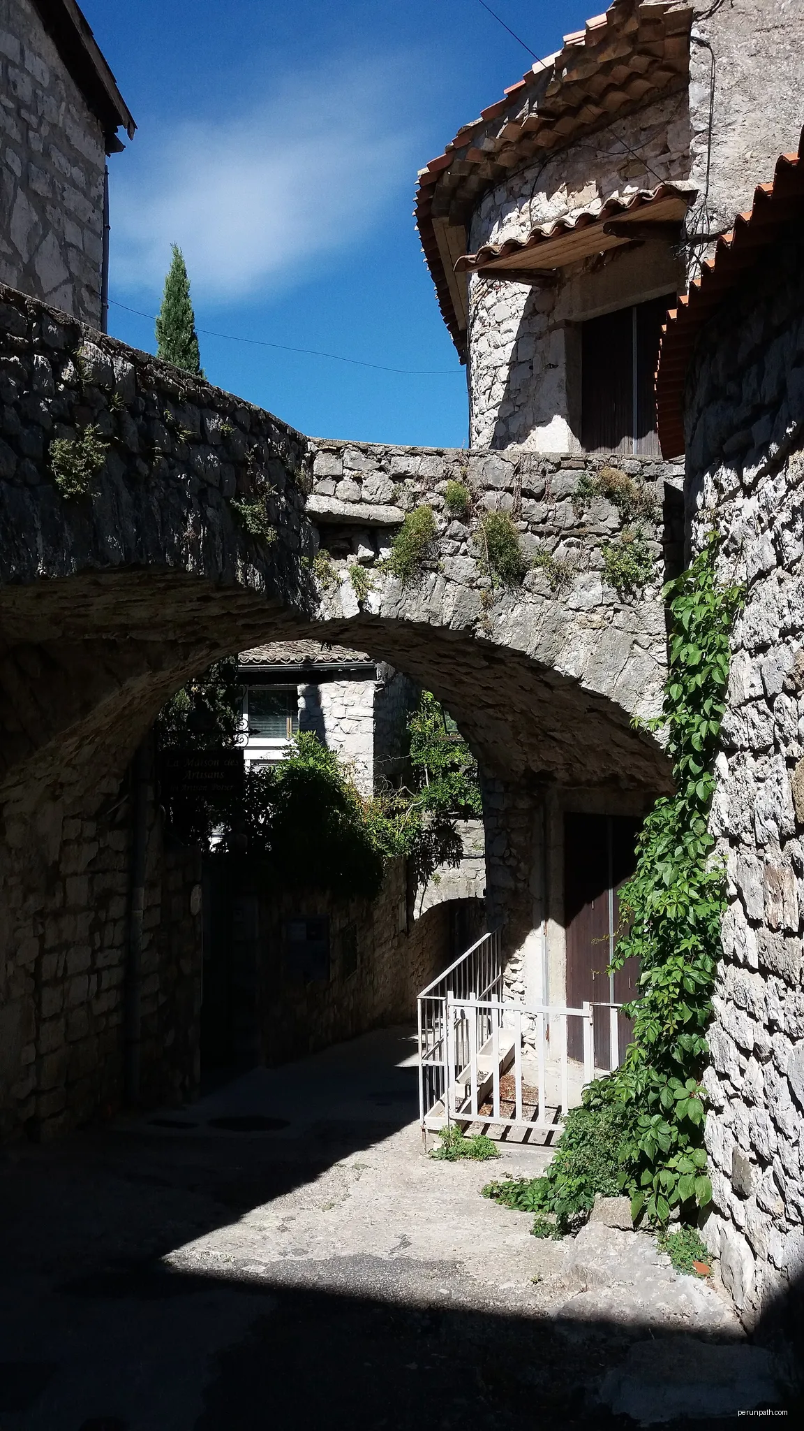 Église Romane - Portalas