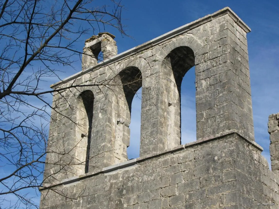 Église Romane - Portalas