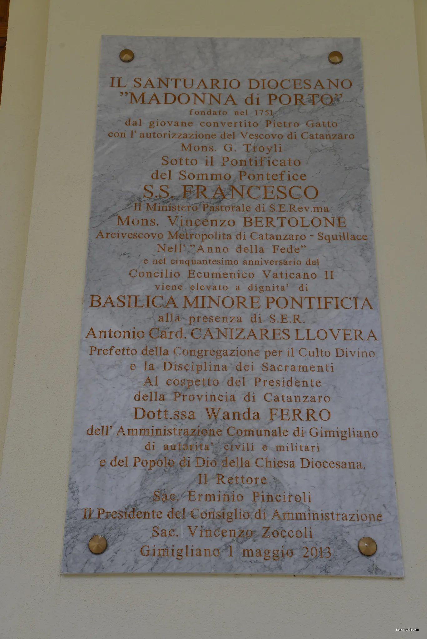 Basilica minore della Madonna di Porto a Gimigliano | Autor: Dario Crespi | Licencja: CC BY-SA 4.0 | Źródło: Wikimedia Commons