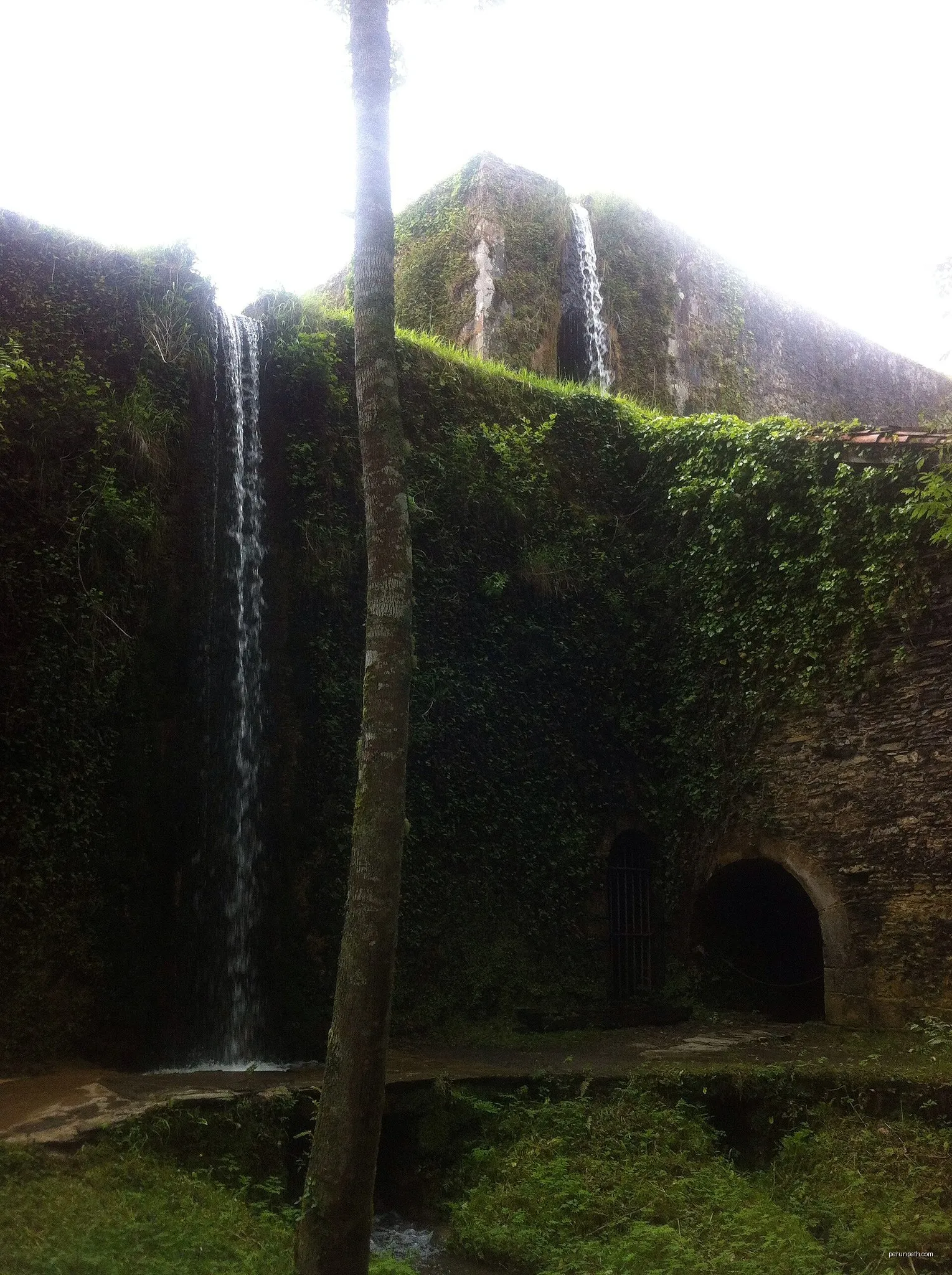 Agorregi: burnia eta ura
