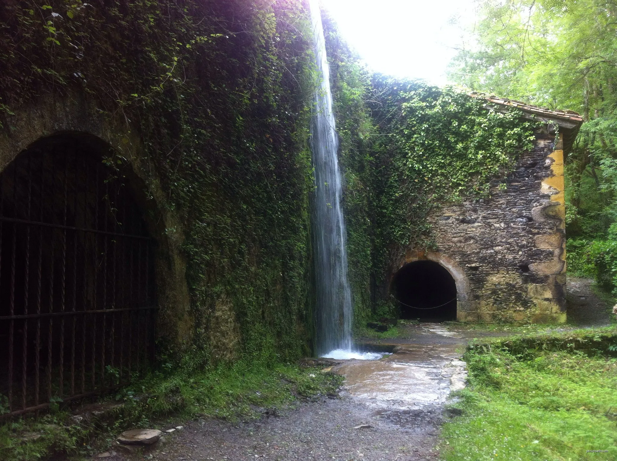 Agorregi: burnia eta ura