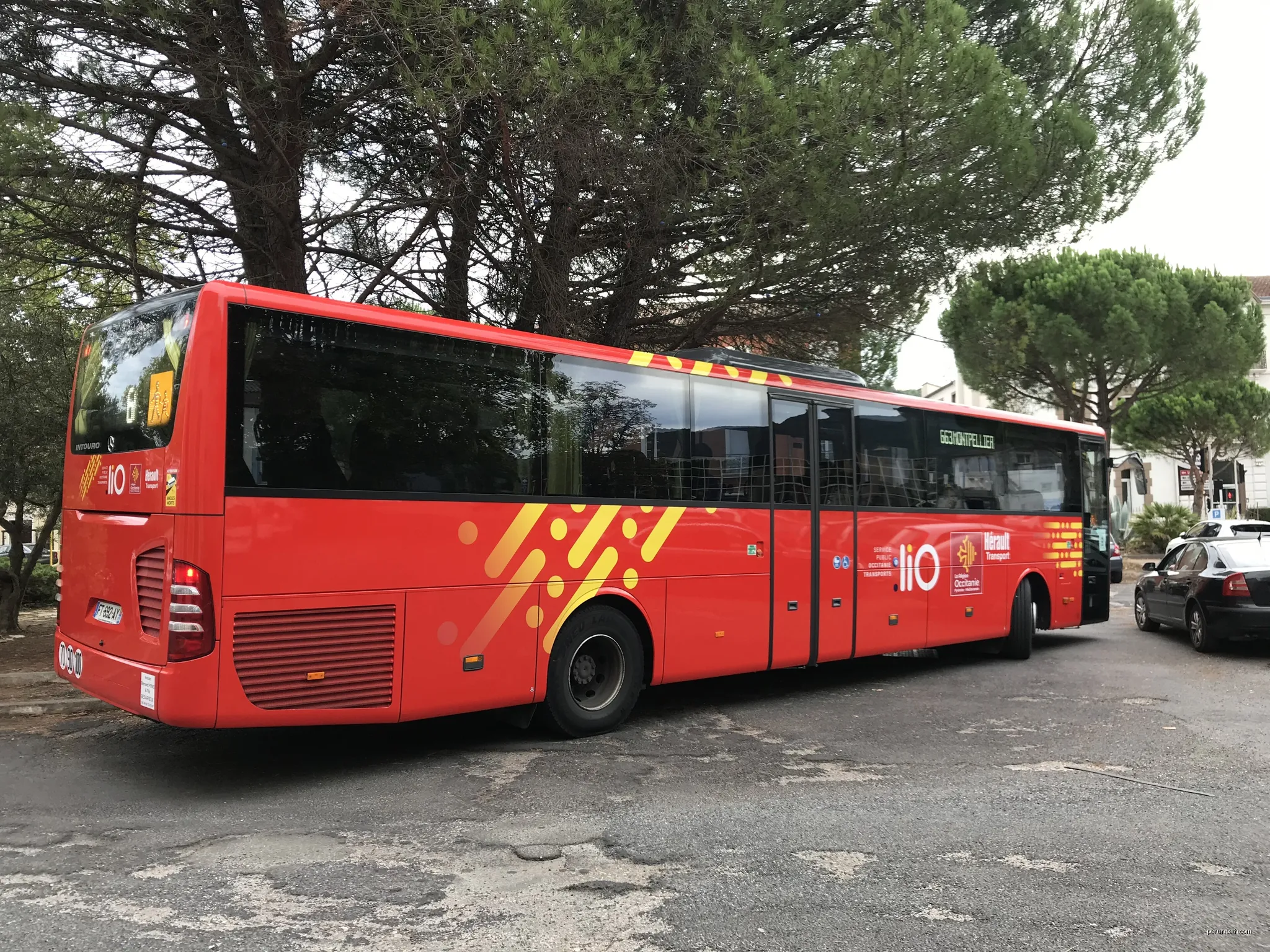 Bédarieux - autocar LiO | Autor: AirScott | Licencja: CC BY-SA 4.0 | Źródło: Wikimedia Commons