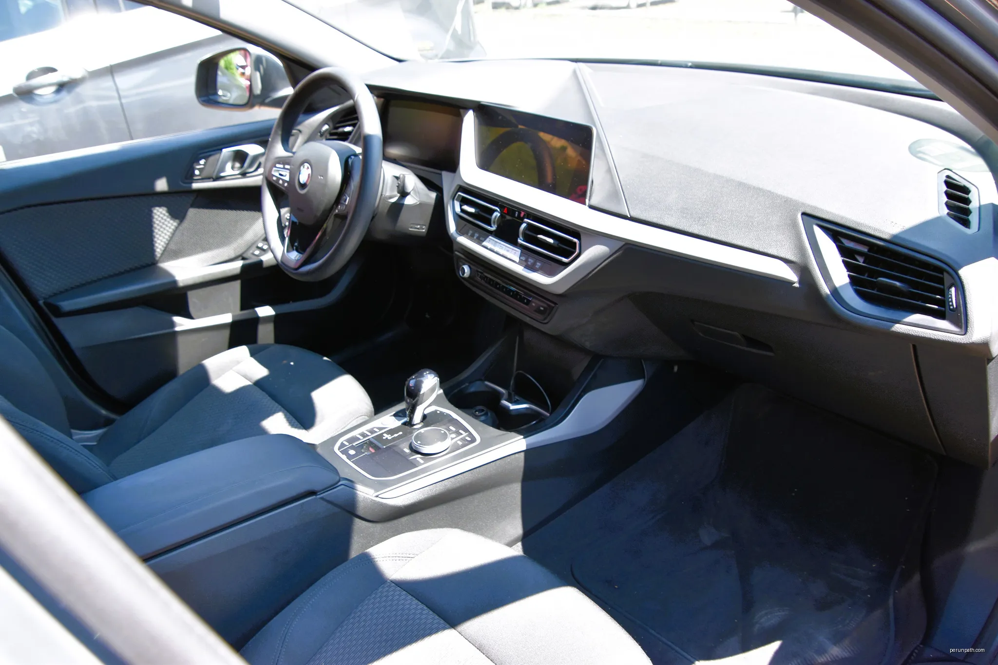 BMW 1-Series (F40) 118i (2023) | Autor: Charles from Port Chester, New York | Licencja: CC BY 2.0 | Źródło: Wikimedia Commons