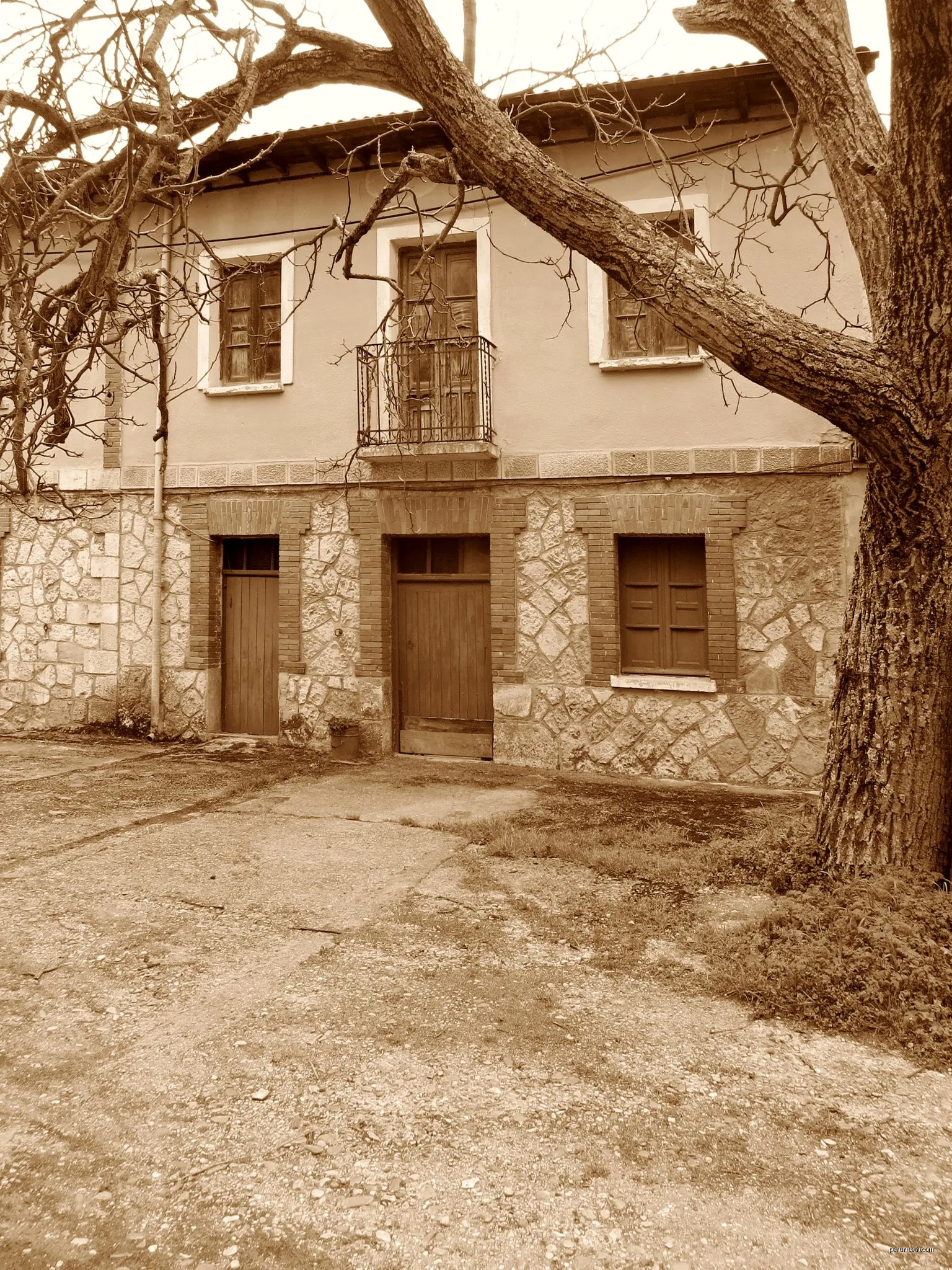 Paseos por el Cinturón Verde: Fábrica de la Moneda y Timbre - Barrio de Villalonquéjar