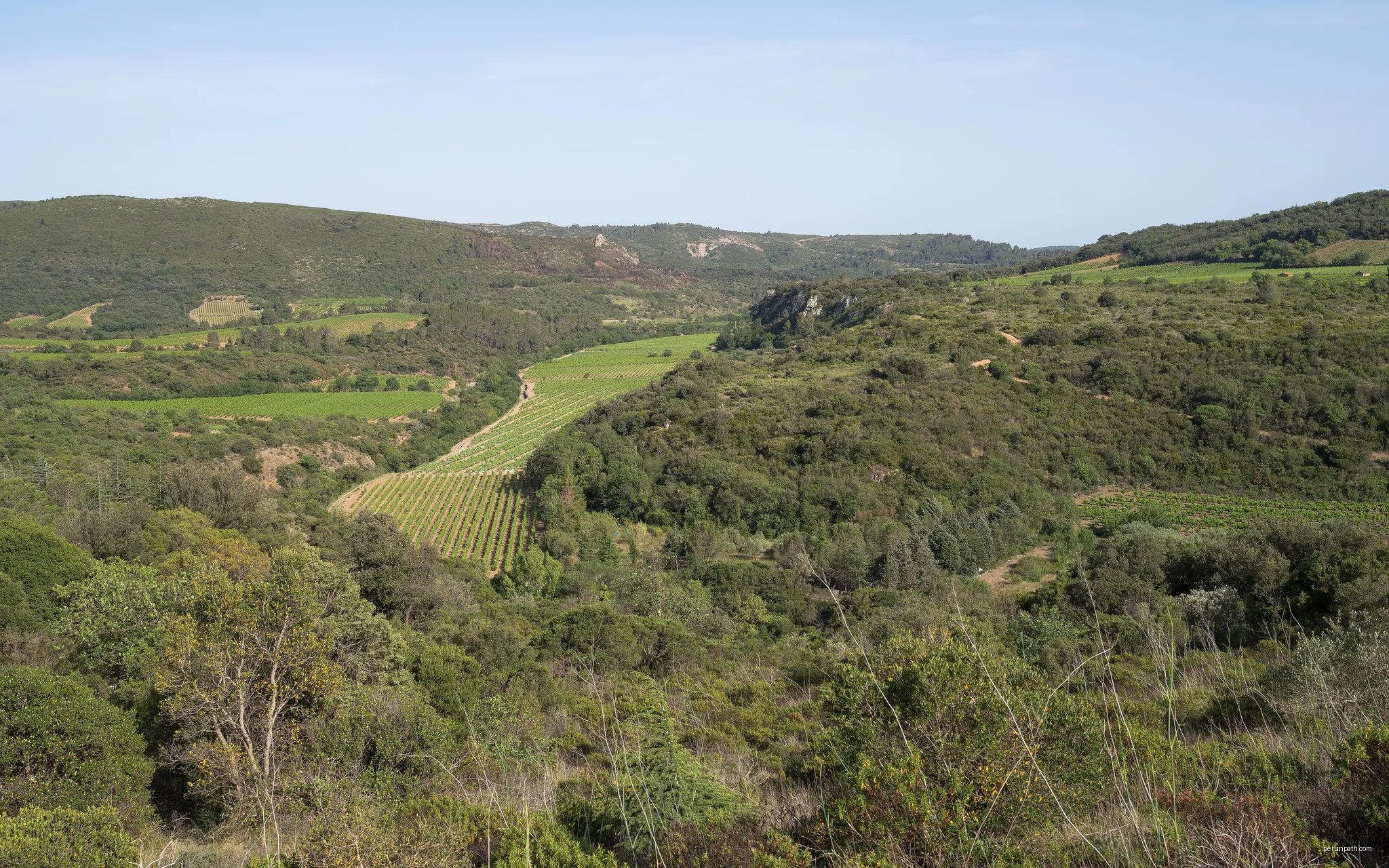 Cabrières, Hérault, France. | Autor: Christian Ferrer | Licencja: CC BY-SA 3.0 | Źródło: Wikimedia Commons