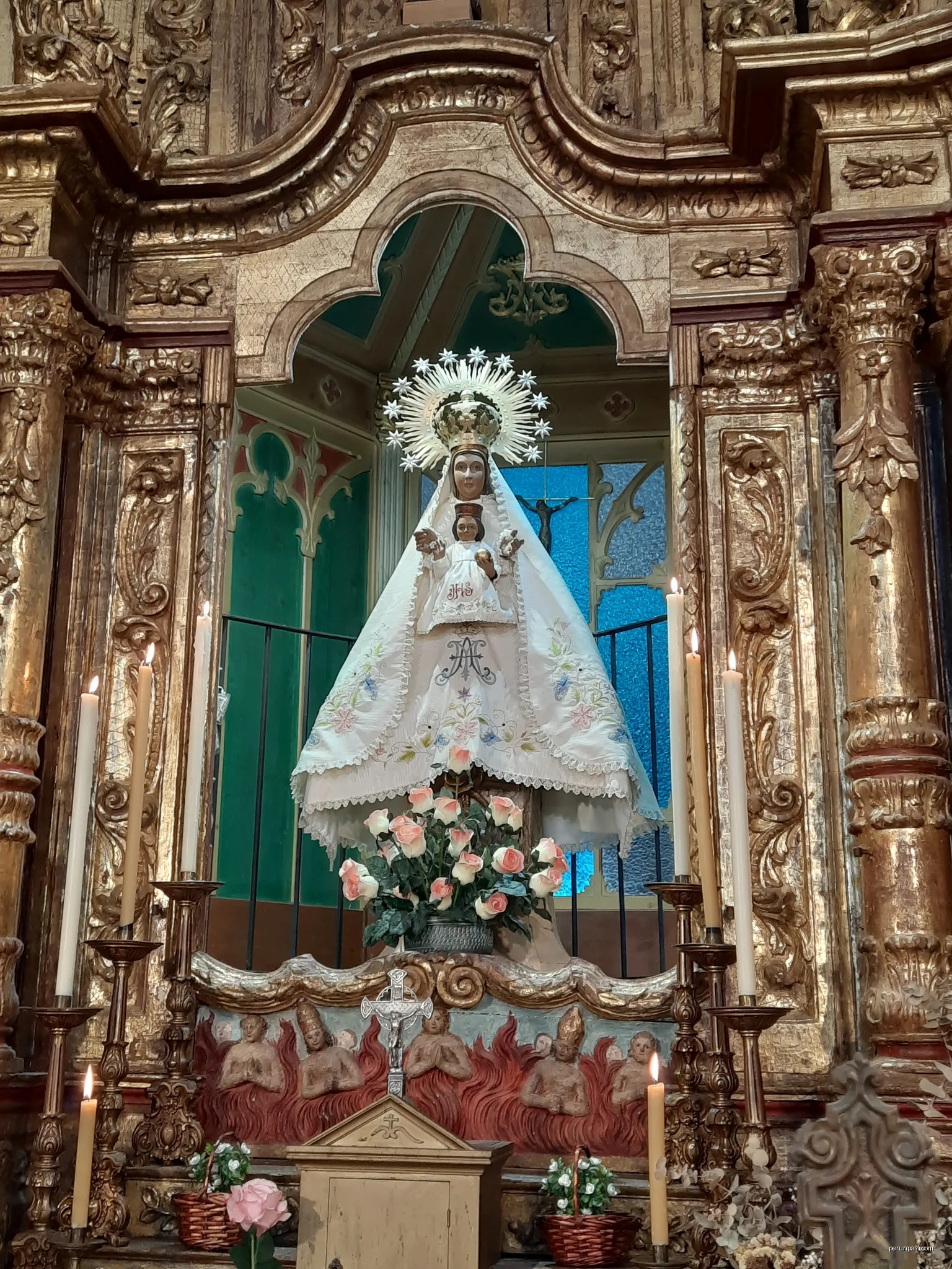 Santuari de la Mare de Déu de Farners (Santa Coloma de Farners) | Autor: Josep Maria Viñolas Esteva | Licencja: CC BY-SA 4.0 | Źródło: Wikimedia Commons