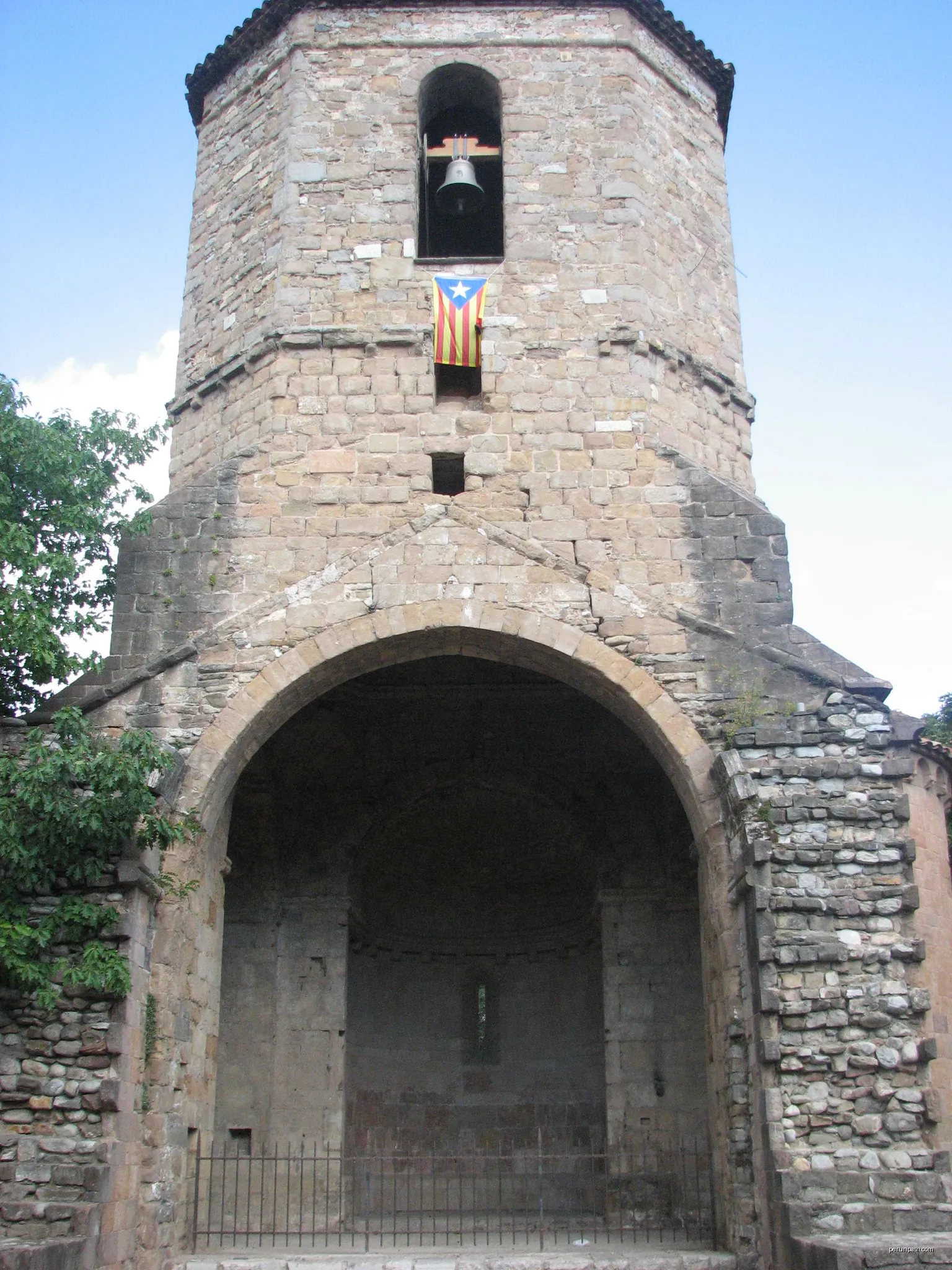 Església de Sant Pol (Sant Joan de les Abadesses) | Autor: Joan301009 | Licencja: CC BY-SA 3.0 | Źródło: Wikimedia Commons