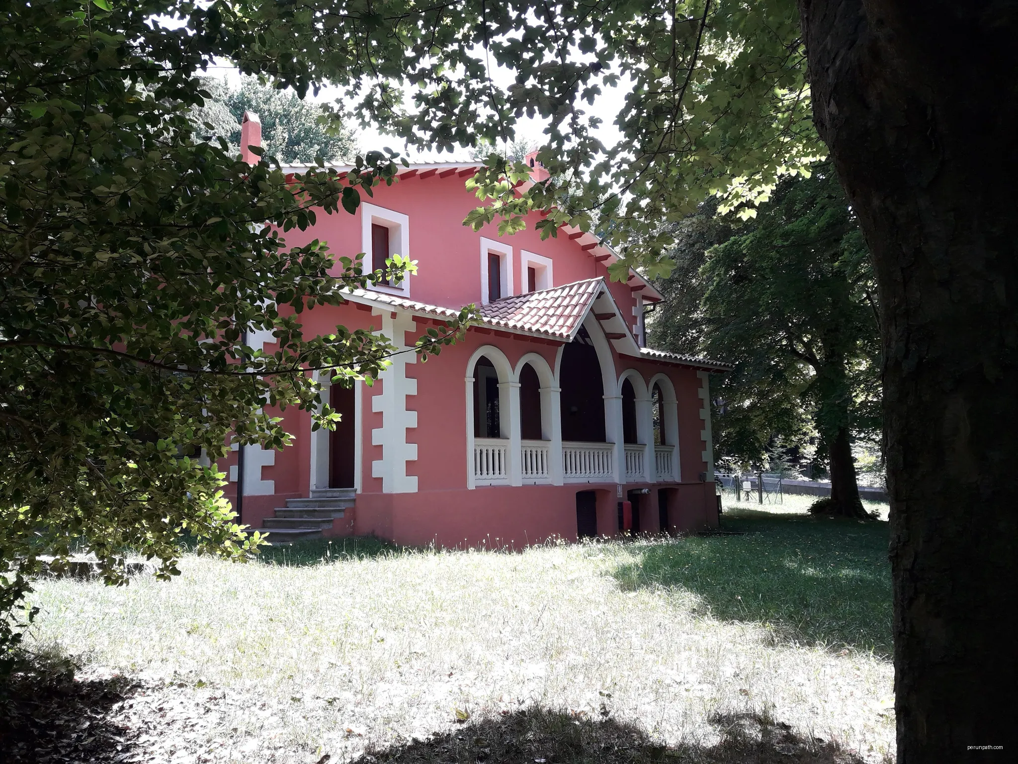 Can Lleonart - Santa Fe de Montseny | Autor: pere prlpz | Licencja: CC BY-SA 3.0 | Źródło: Wikimedia Commons
