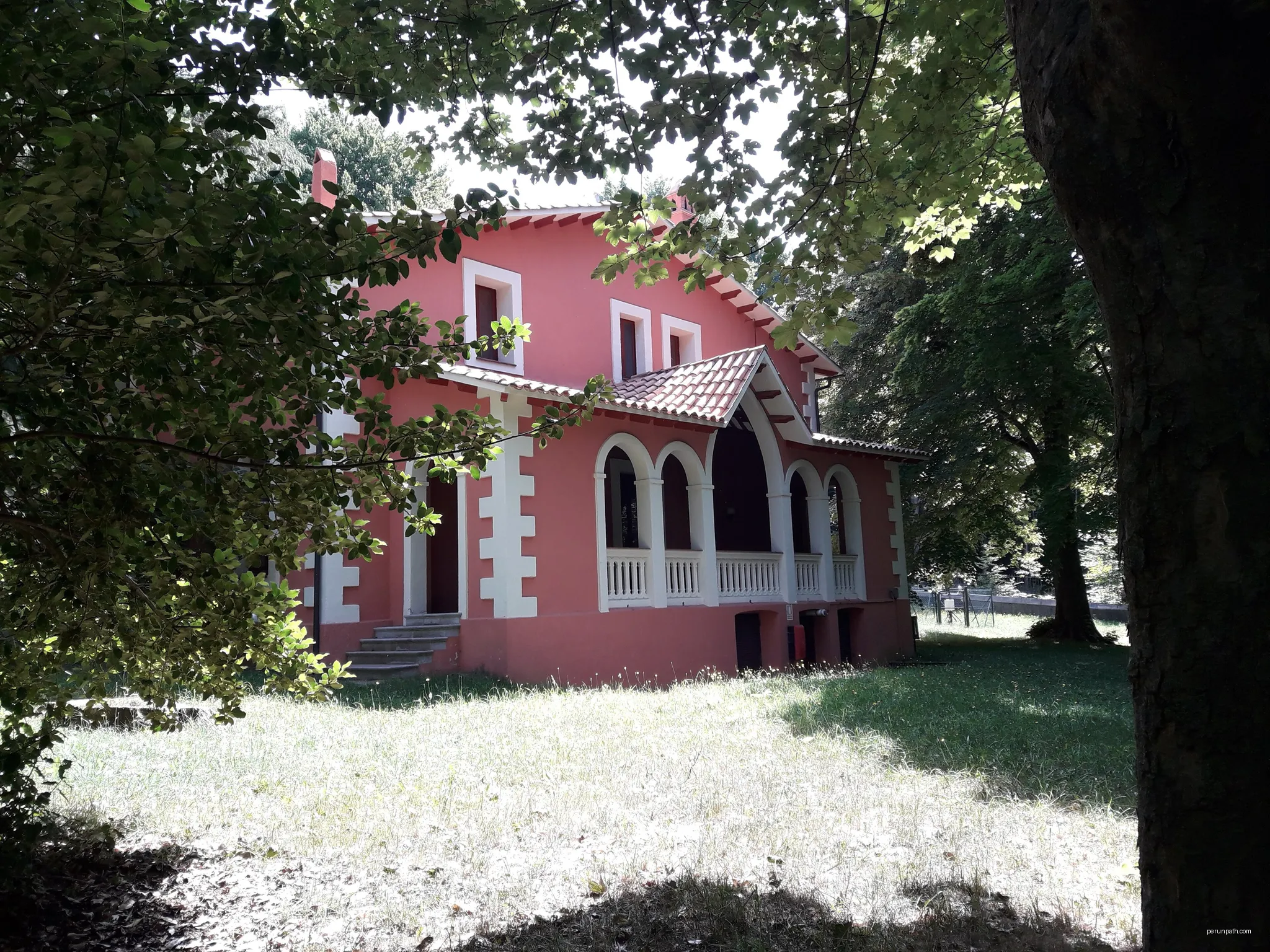Can Lleonart - Santa Fe de Montseny | Autor: pere prlpz | Licencja: CC BY-SA 3.0 | Źródło: Wikimedia Commons