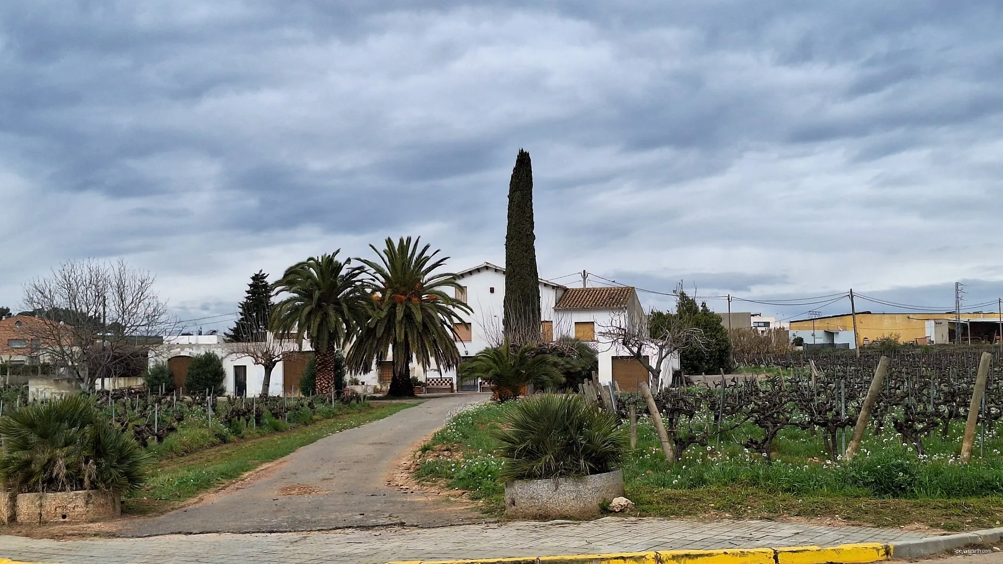 Vilafranca - La Granada pel camí de la Creu de la Peregrina