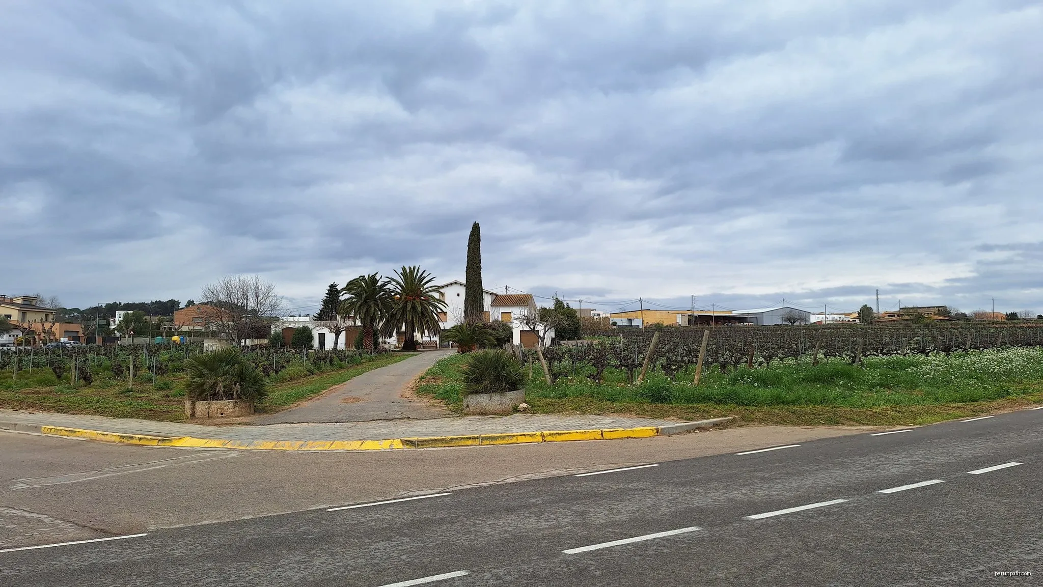 Vilafranca - La Granada pel camí de la Creu de la Peregrina