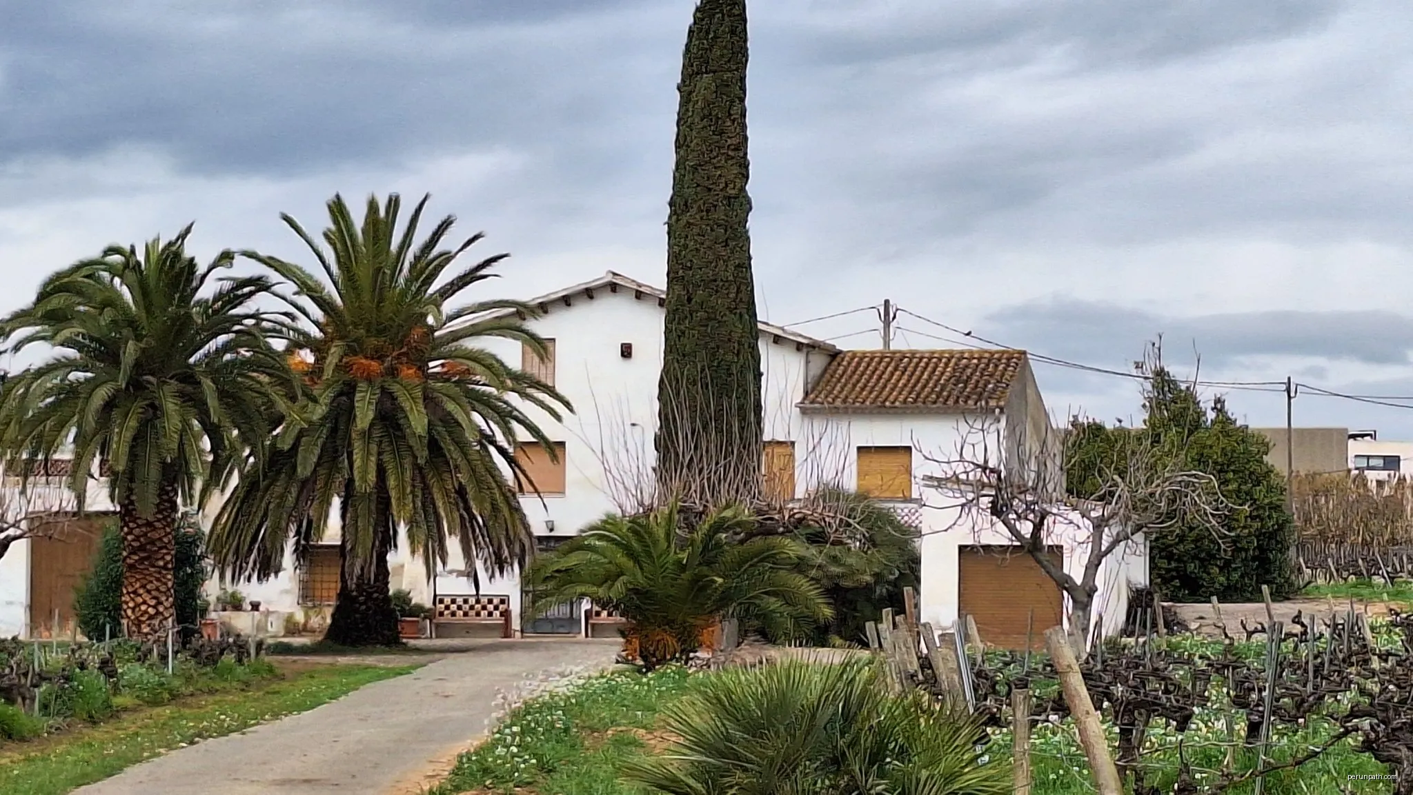 Vilafranca - La Granada pel camí de la Creu de la Peregrina