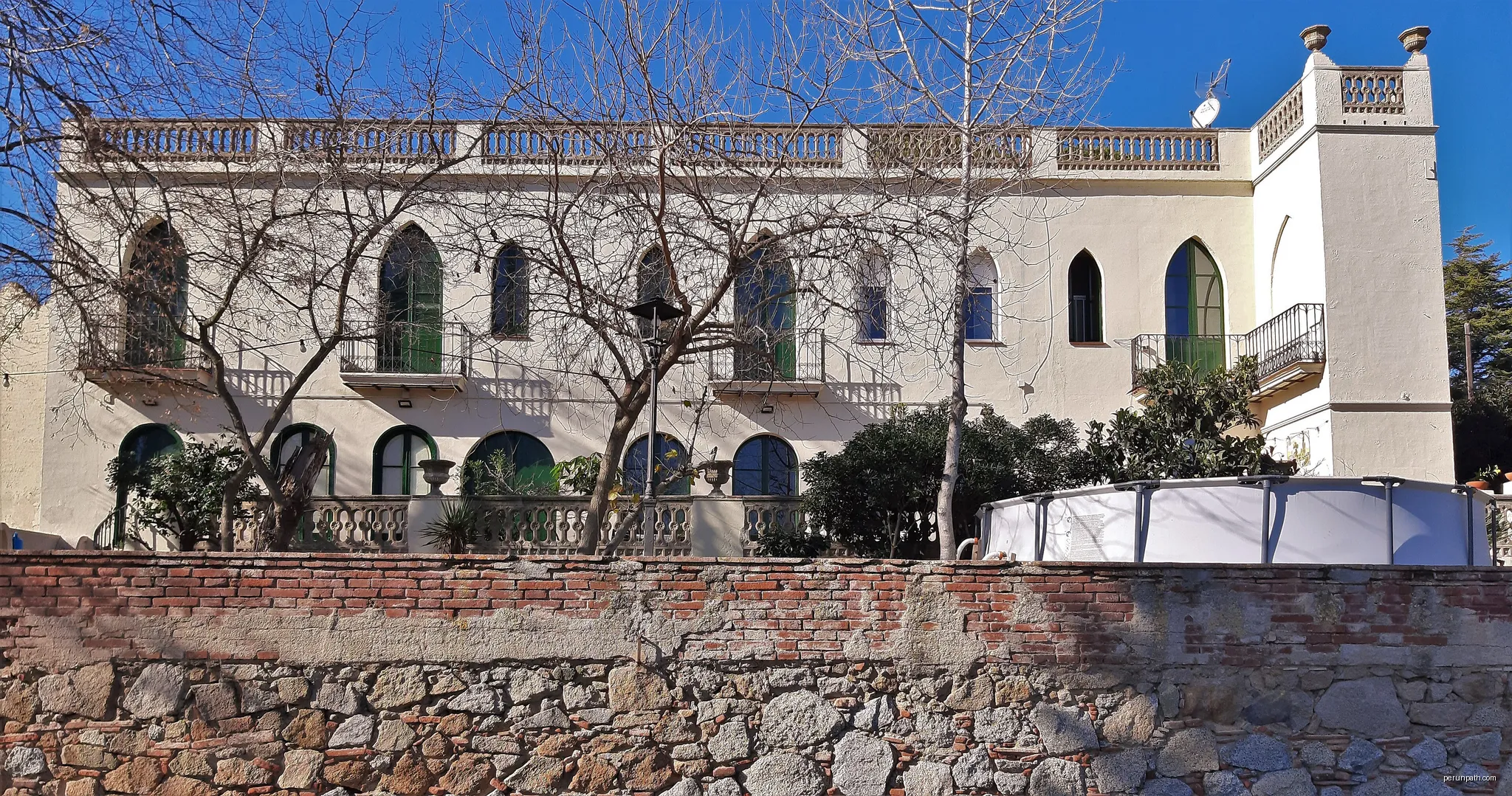 Can Silva - Vilassar de Dalt - Barcelona - Catalunya | Autor: Martinge636 | Licencja: CC BY-SA 4.0 | Źródło: Wikimedia Commons