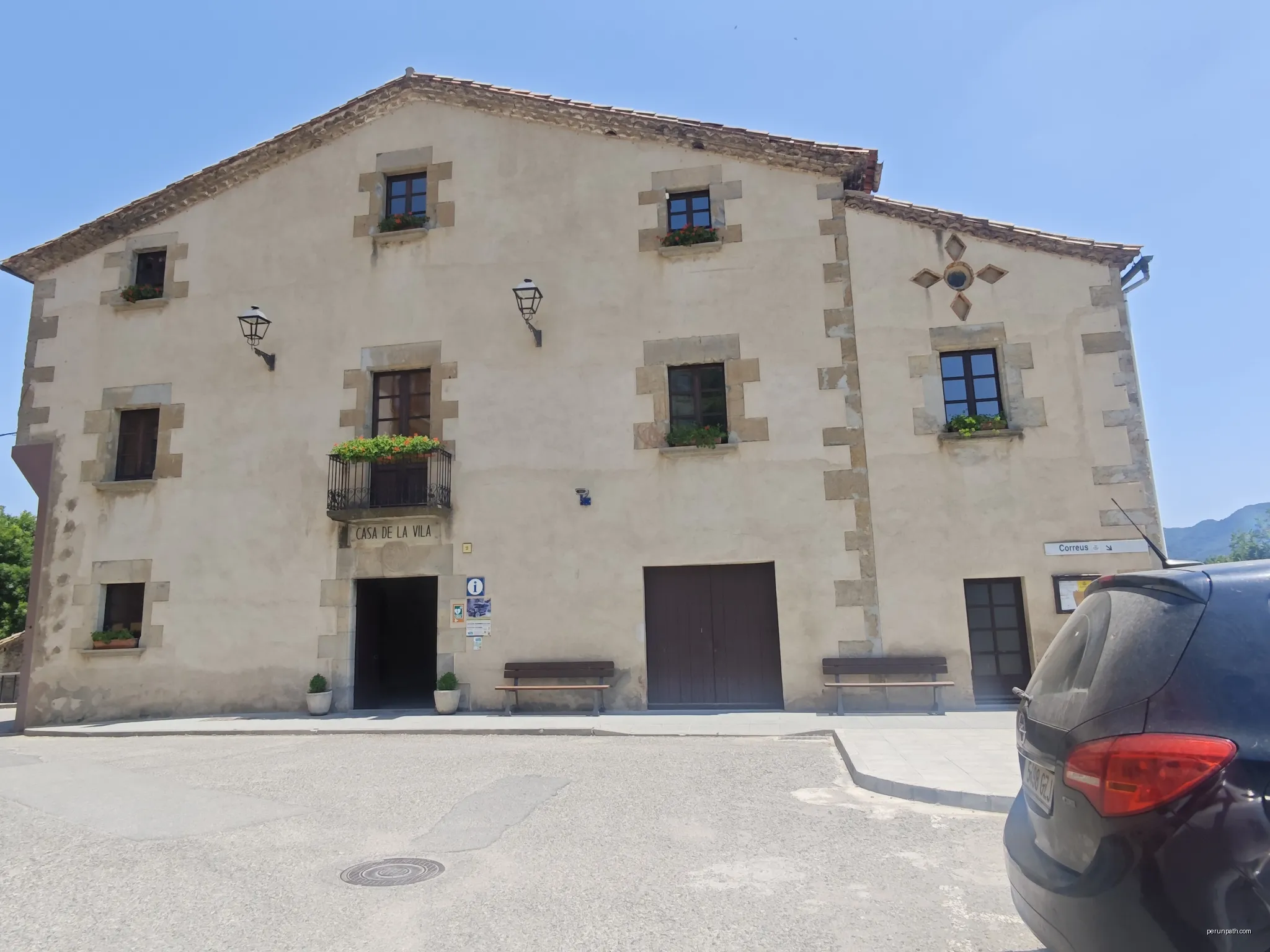 casa consistorial de Vidrà (edifici seu de l'Ajuntament de Vidrà) | Autor: Friviere | Licencja: CC BY-SA 4.0 | Źródło: Wikimedia Commons