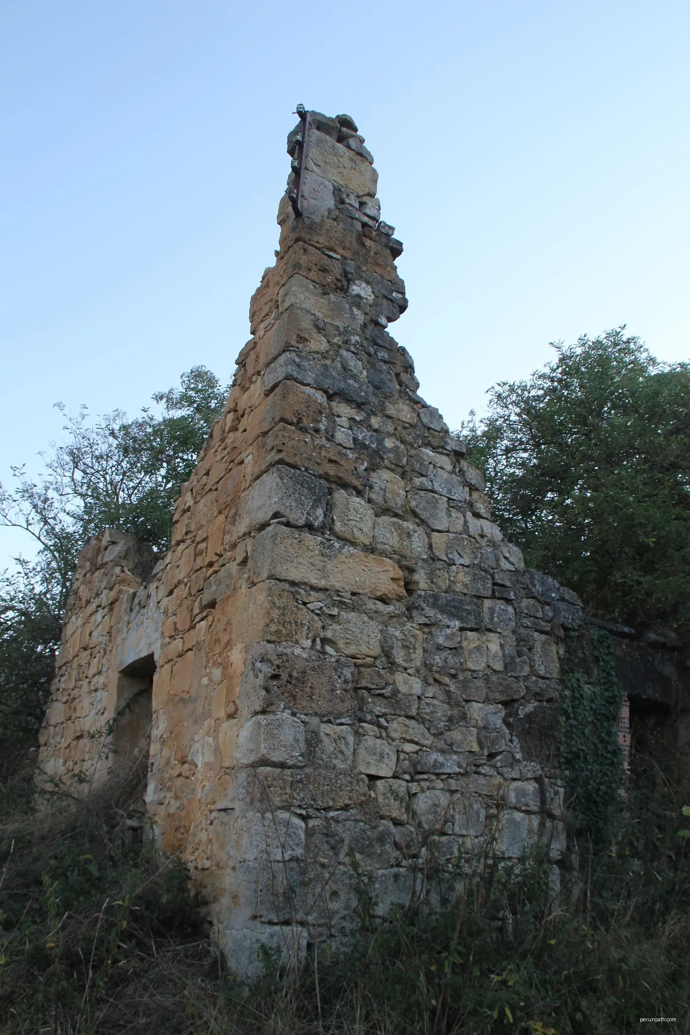 Ibarreko goialdean barrena