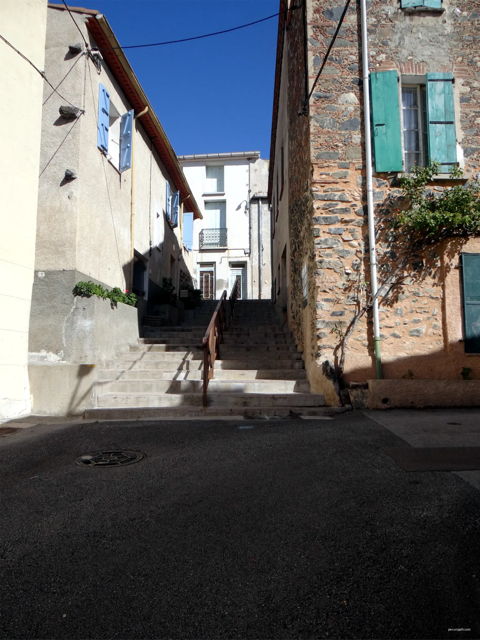 Cases-de-Pène, Pyrénées-Orientales, France | Autor: Wayne77 | Licencja: CC BY-SA 4.0 | Źródło: Wikimedia Commons