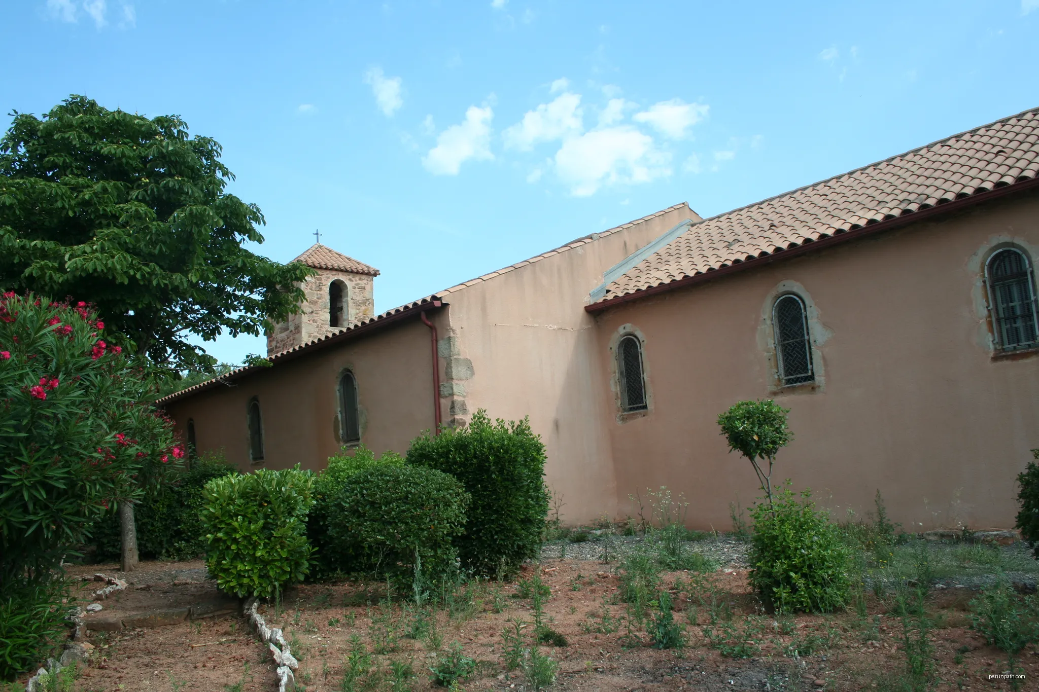 Cébazan (Hérault) - église Saint-Martin | Autor: Fagairolles 34 | Licencja: CC BY-SA 4.0 | Źródło: Wikimedia Commons