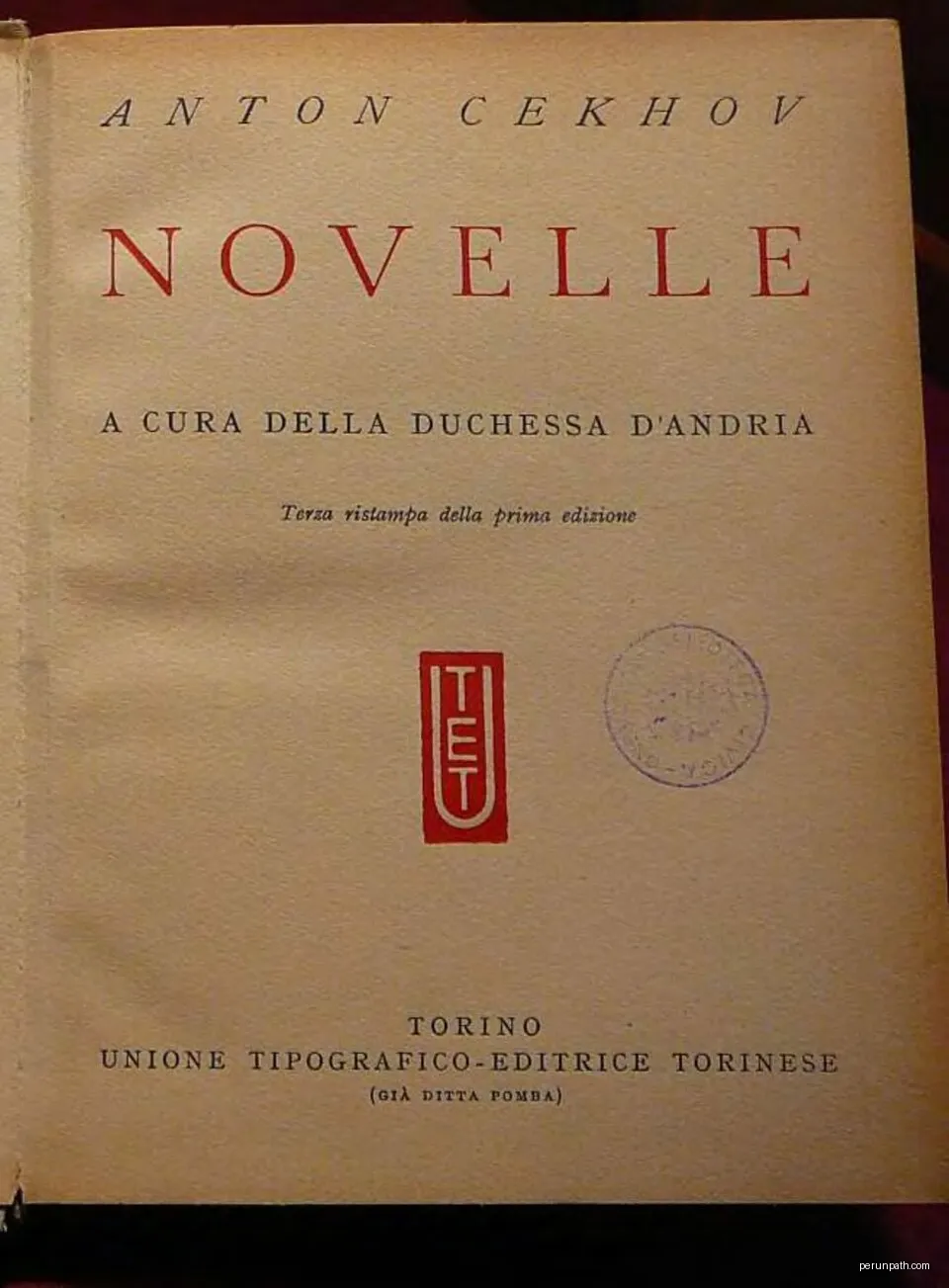 Čehov, Anton Pavlovič. Novelle; a cura della duchessa D'Andria (Enrichetta Carafa Capecelatro, 1863-1941) Torino : U.T.E.T., 1957 (ristampa dell'edizione del 1936). | Autor: Anton Pavlovič Čehov | Licencja: Public domain | Źródło: Wikimedia Commons