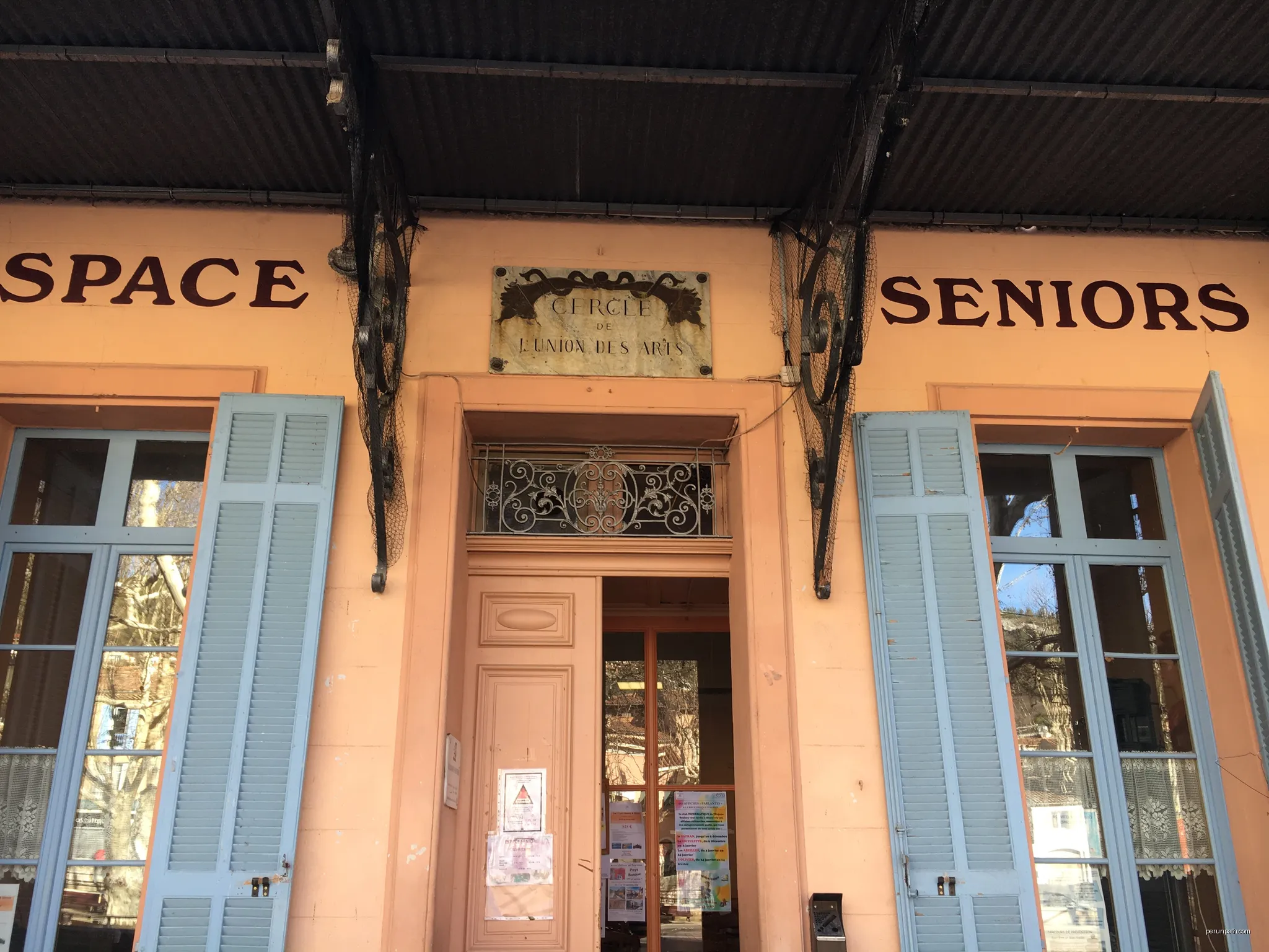 Cercle des arts sur le cours du 4 septembre à Auriol | Autor: Ark Flower | Licencja: CC BY-SA 4.0 | Źródło: Wikimedia Commons