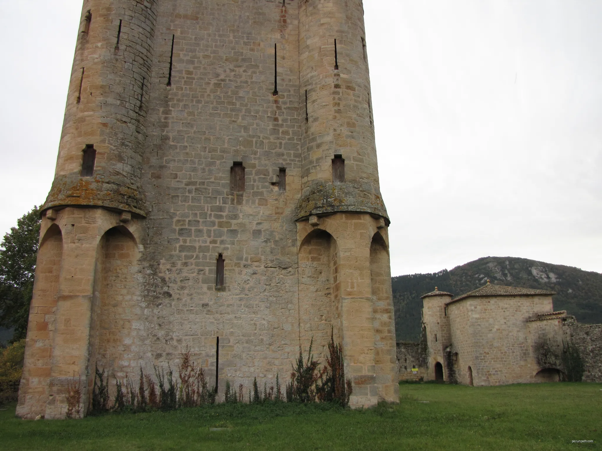 Château d'Arques | Autor: Mathieu MD | Licencja: CC BY-SA 3.0 | Źródło: Wikimedia Commons