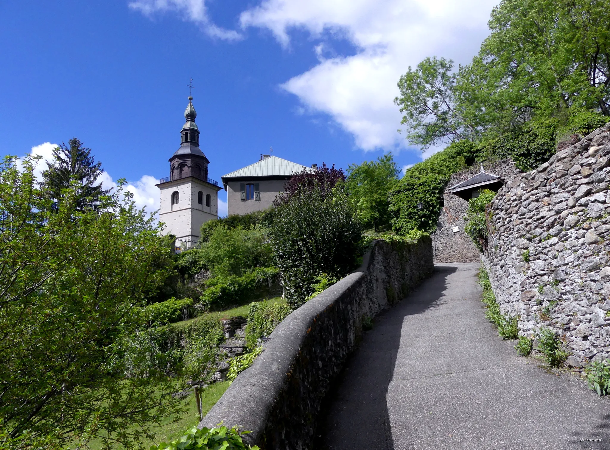 Chemin de la Poterne des Vignes